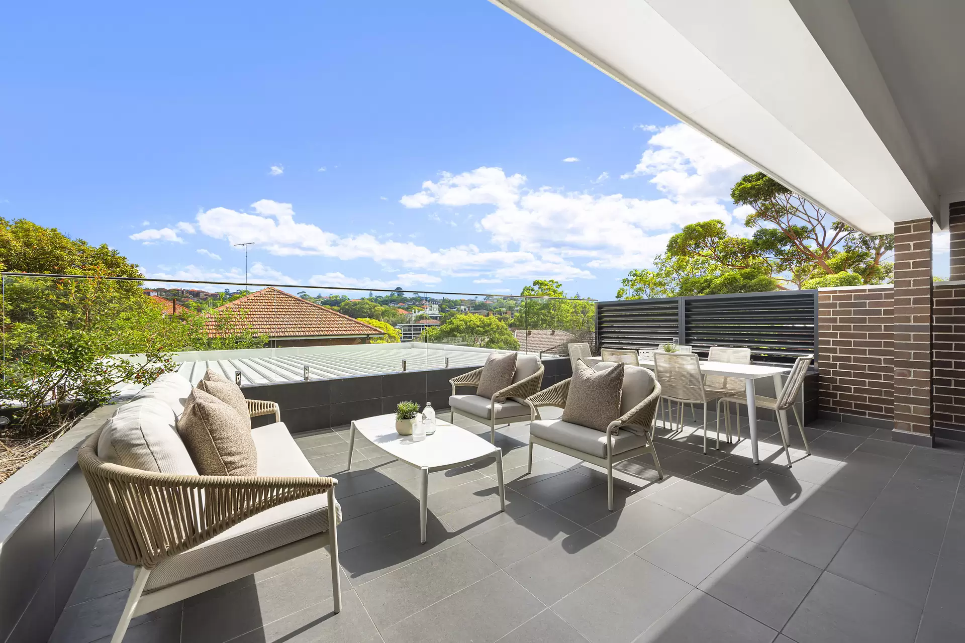 7/9 Glenwood Avenue, Coogee Sold by Sydney Sotheby's International Realty - image 1