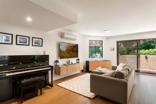 4/19 Cook Street, Randwick Sold by Sydney Sotheby's International Realty