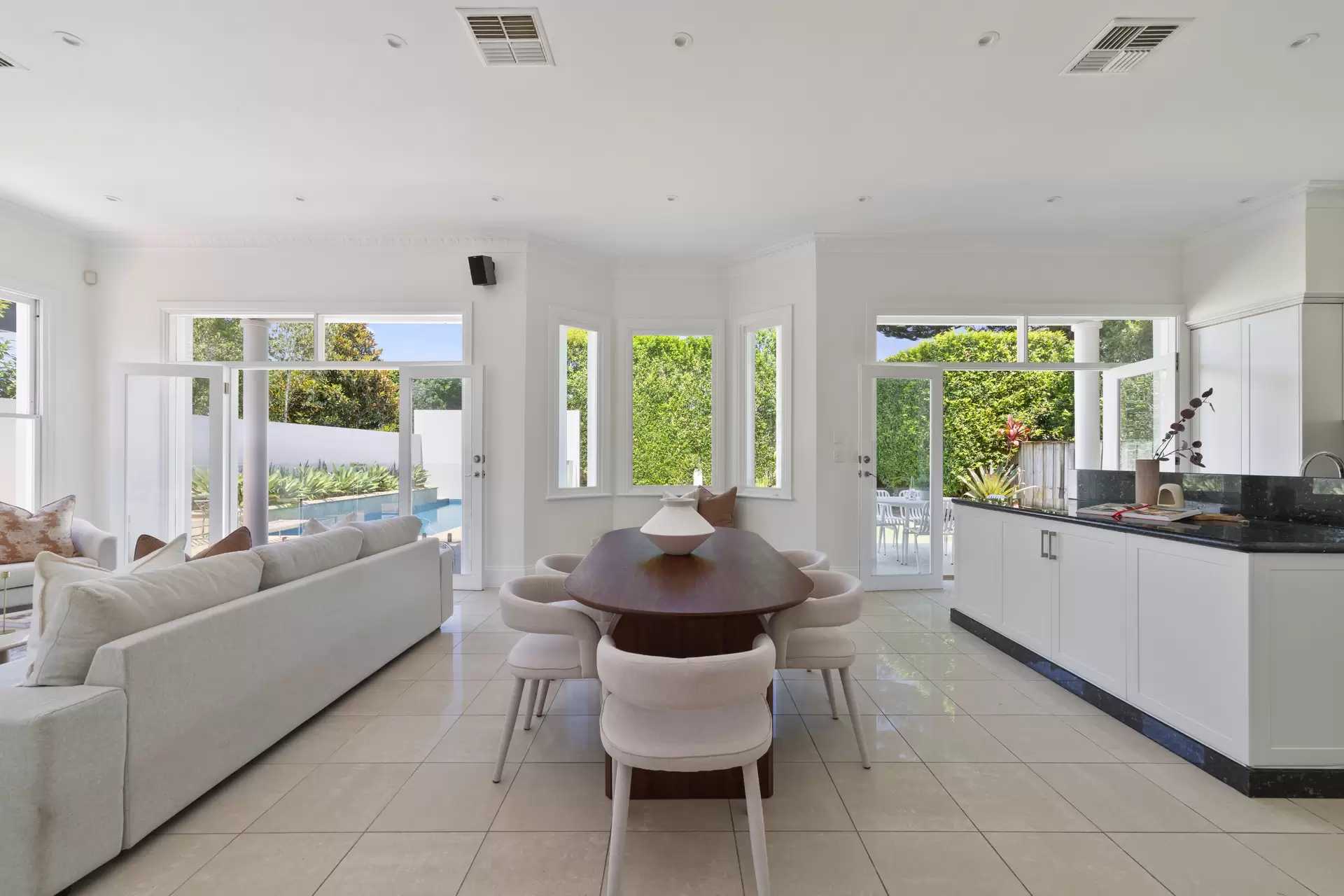 29 Milroy Avenue, Kensington Sold by Sydney Sotheby's International Realty - image 4