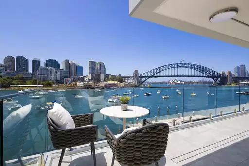 10/33 East Crescent, Mcmahons Point Leased by Sydney Sotheby's International Realty