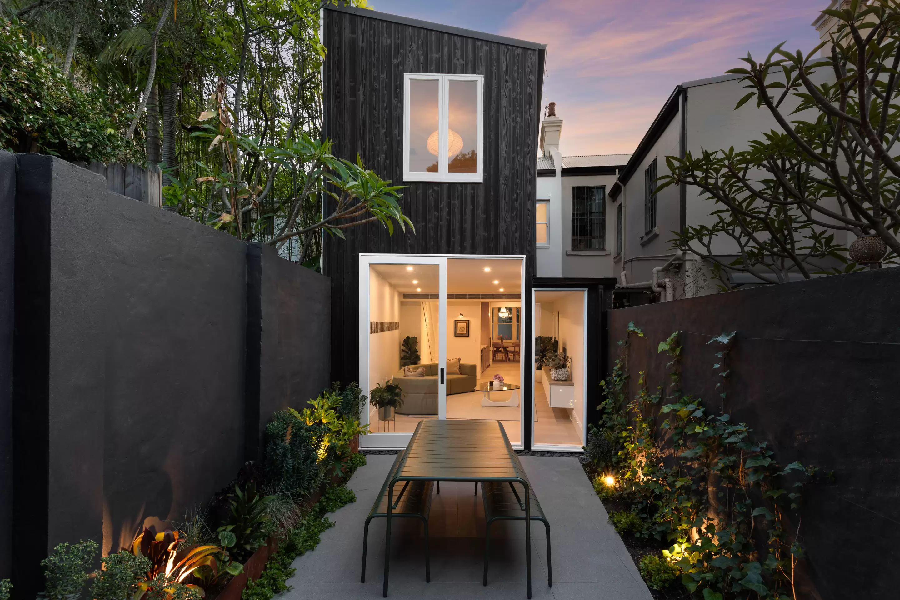 68 Fitzroy Street, Surry Hills Sold by Sydney Sotheby's International Realty - image 1
