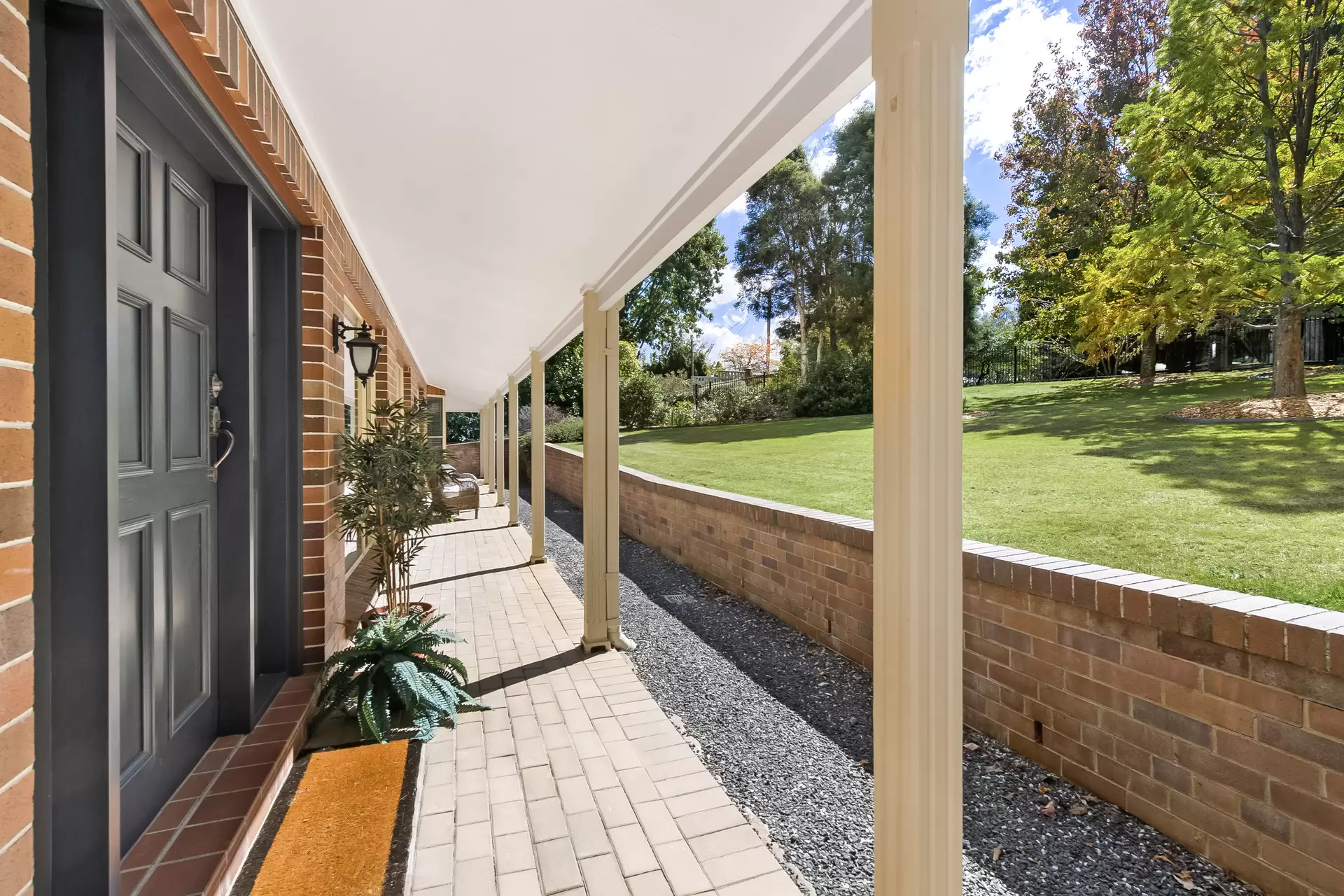 33 Phillip Street, Burradoo For Sale by Sydney Sotheby's International Realty - image 2