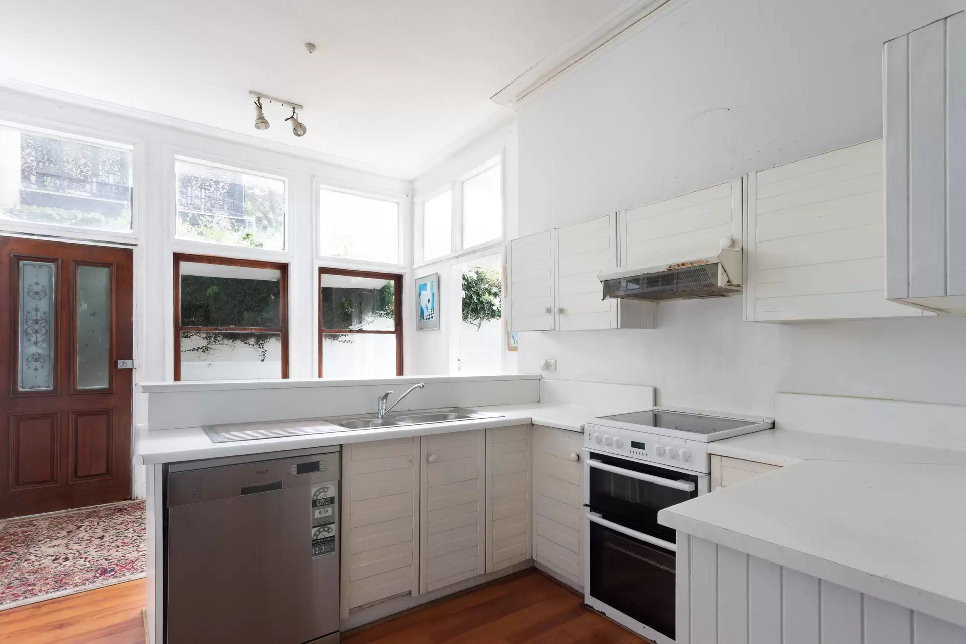 96 St James Road, Bondi Junction Sold by Sydney Sotheby's International Realty - image 1