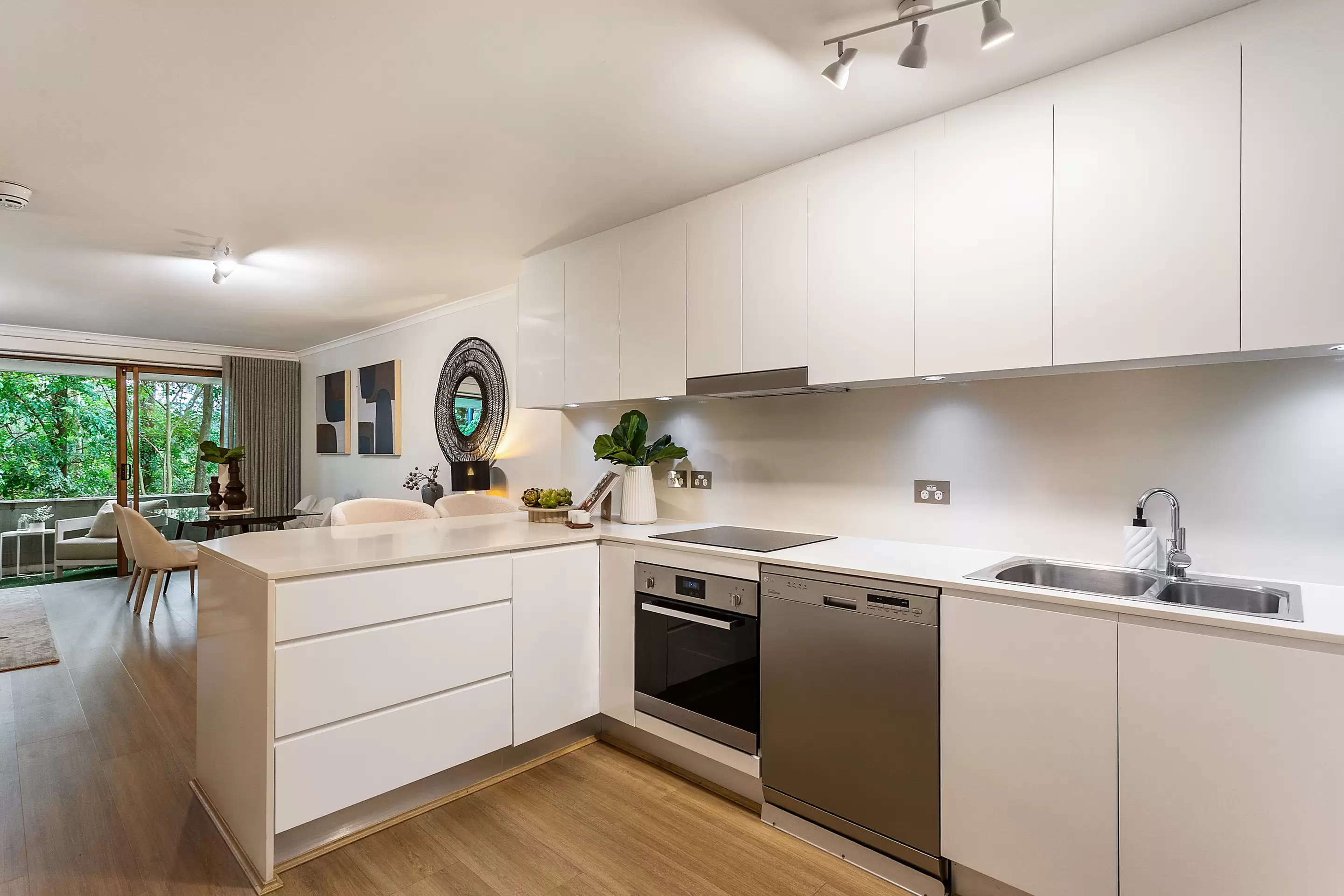 38/110 Cascade Street, Paddington Sold by Sydney Sotheby's International Realty - image 5