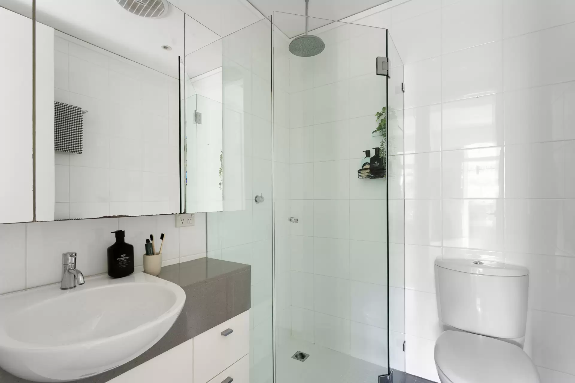 197 Hargrave Street, Paddington Sold by Sydney Sotheby's International Realty - image 1