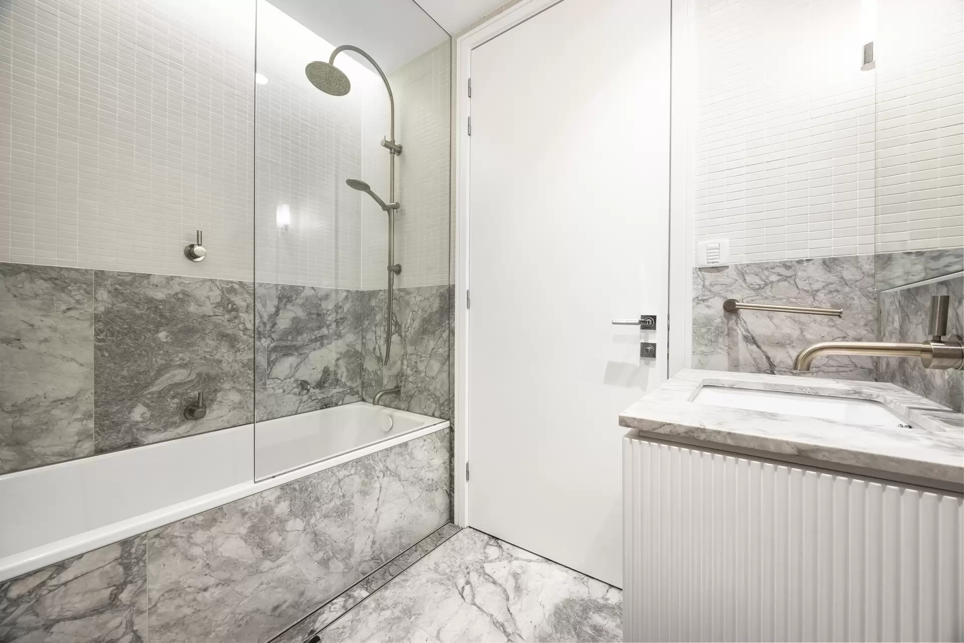 2/48 Dudley Street, Coogee Sold by Sydney Sotheby's International Realty - image 1