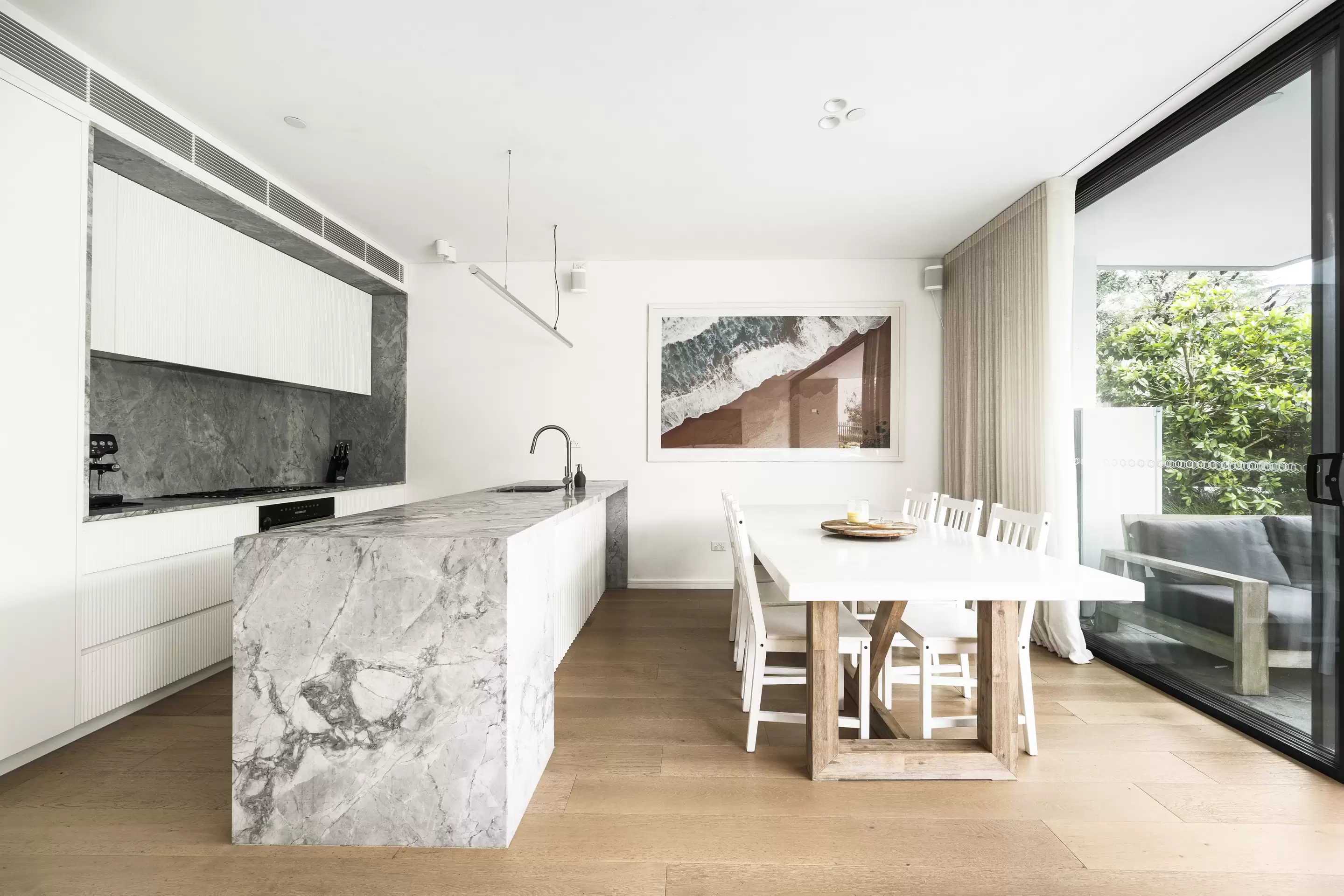 2/48 Dudley Street, Coogee Sold by Sydney Sotheby's International Realty - image 2