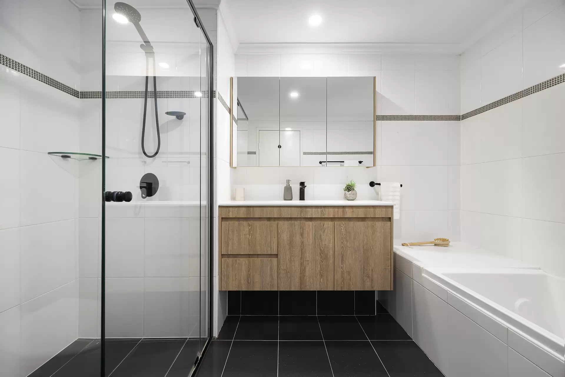 106/804 Bourke Street, Waterloo Sold by Sydney Sotheby's International Realty - image 1