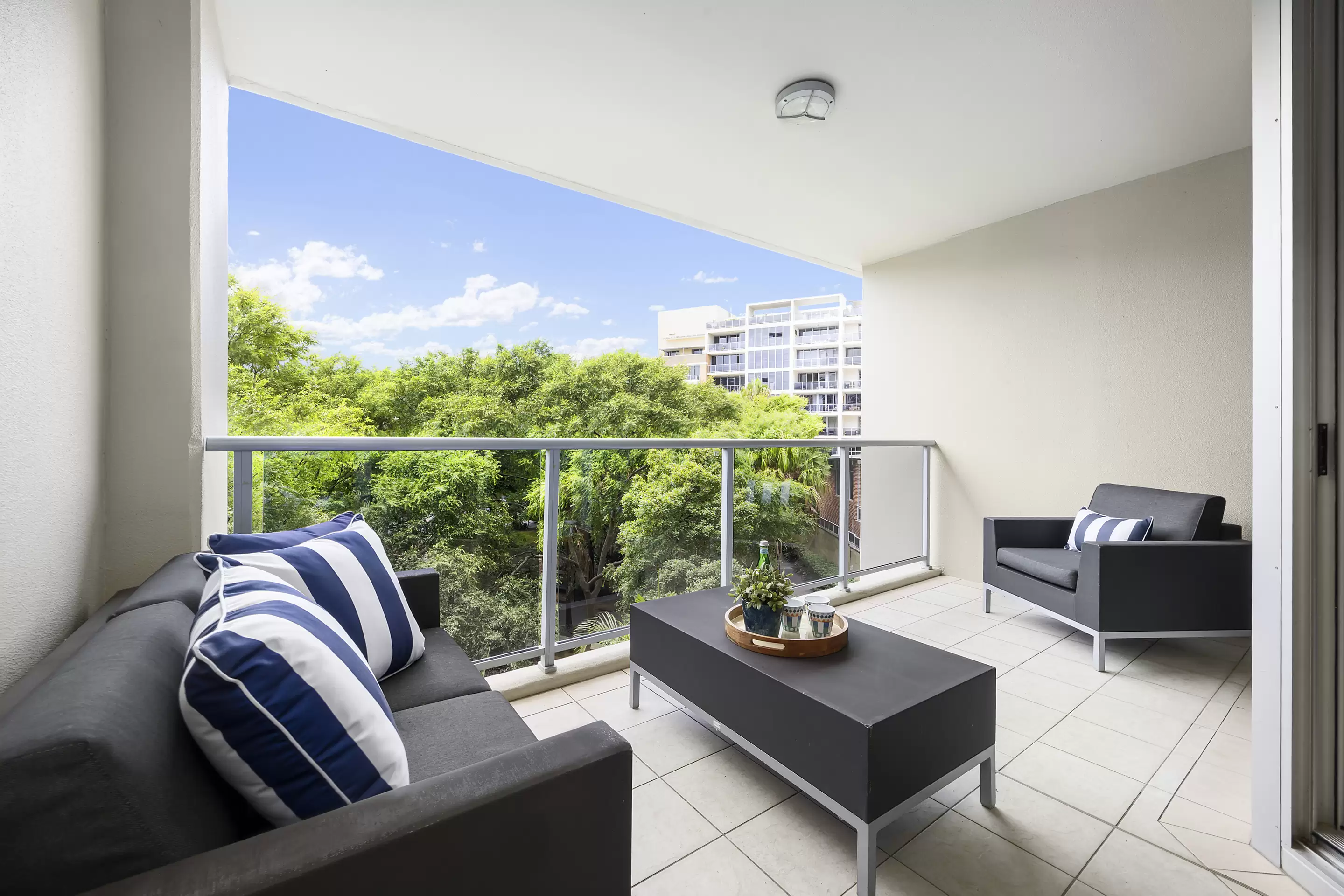 106/804 Bourke Street, Waterloo Sold by Sydney Sotheby's International Realty - image 2