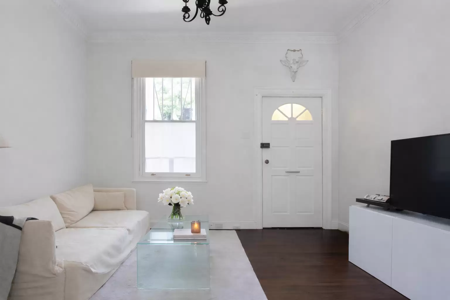 82 Nicholson Street, Woolloomooloo Sold by Sydney Sotheby's International Realty - image 1