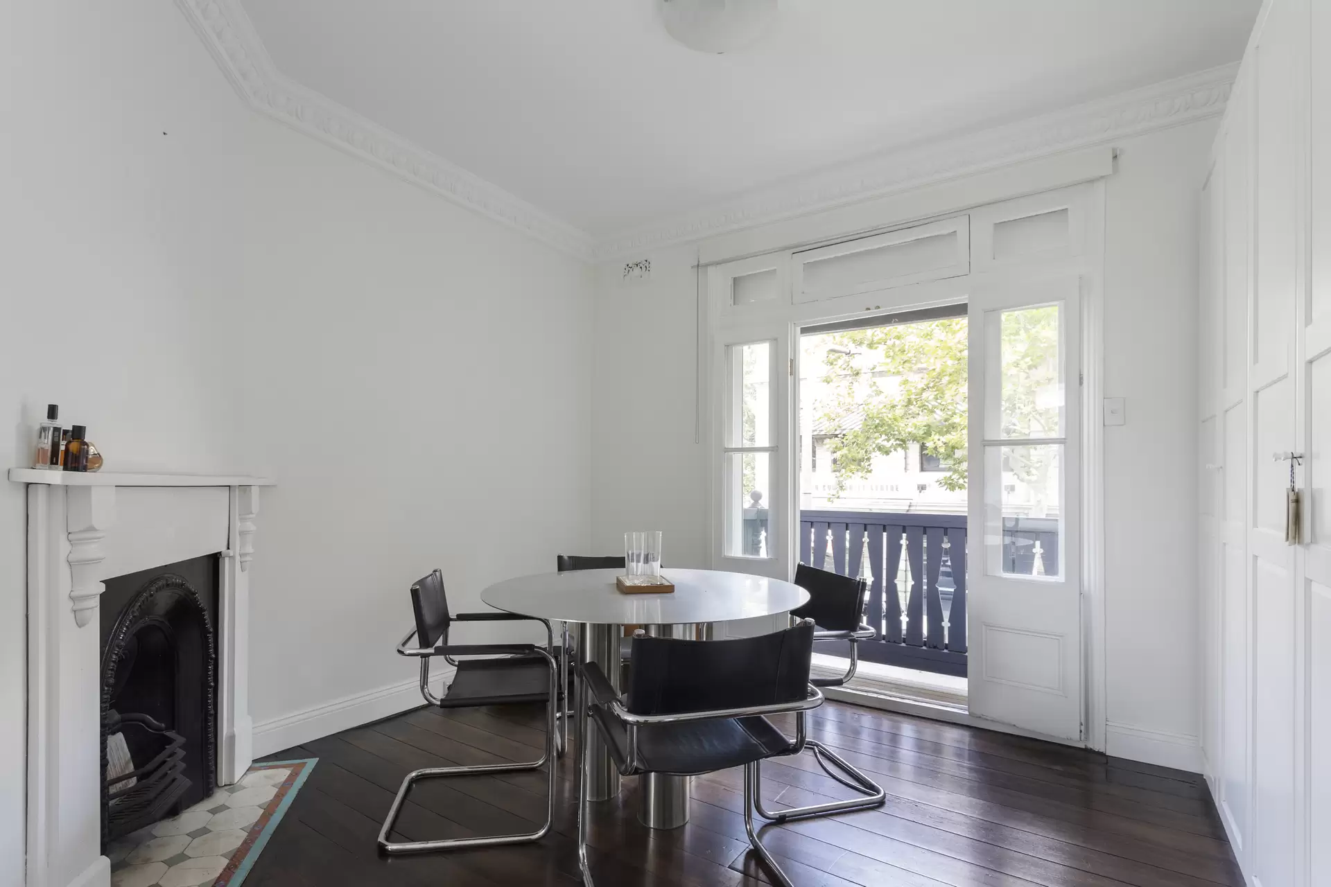 82 Nicholson Street, Woolloomooloo Sold by Sydney Sotheby's International Realty - image 1