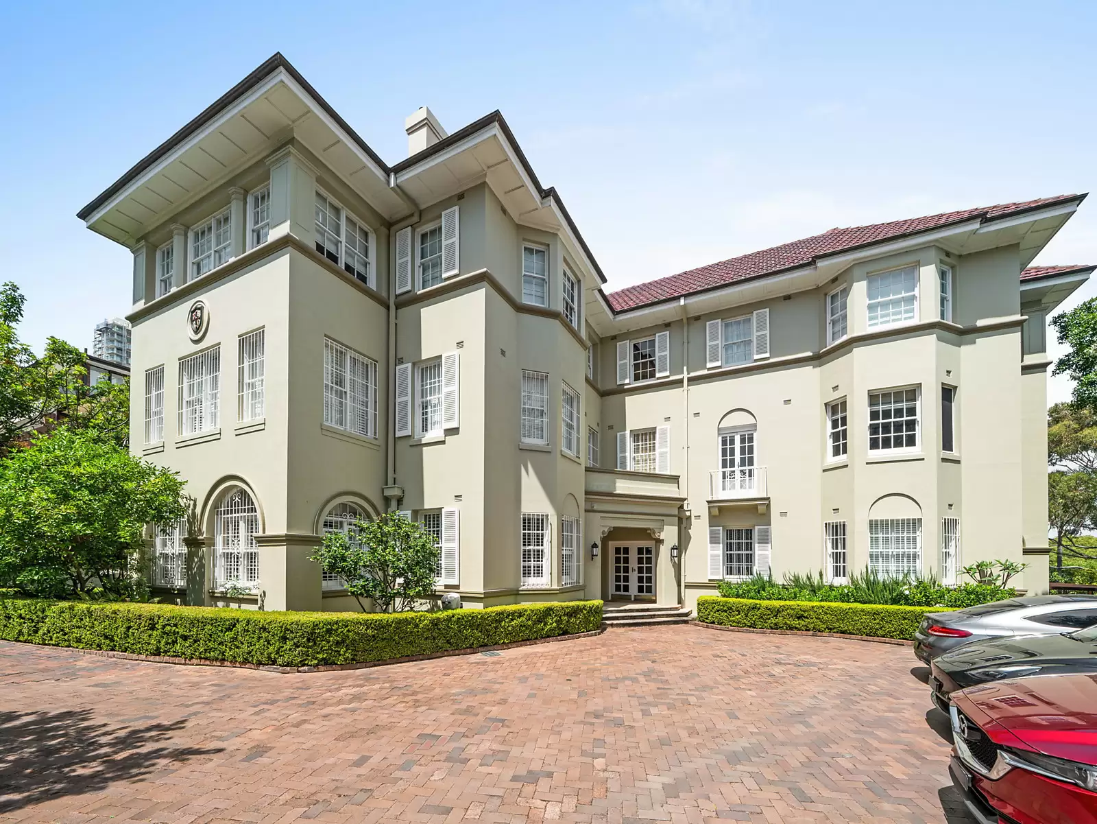 2/14A Darling Point Road, Darling Point Sold by Sydney Sotheby's International Realty - image 1