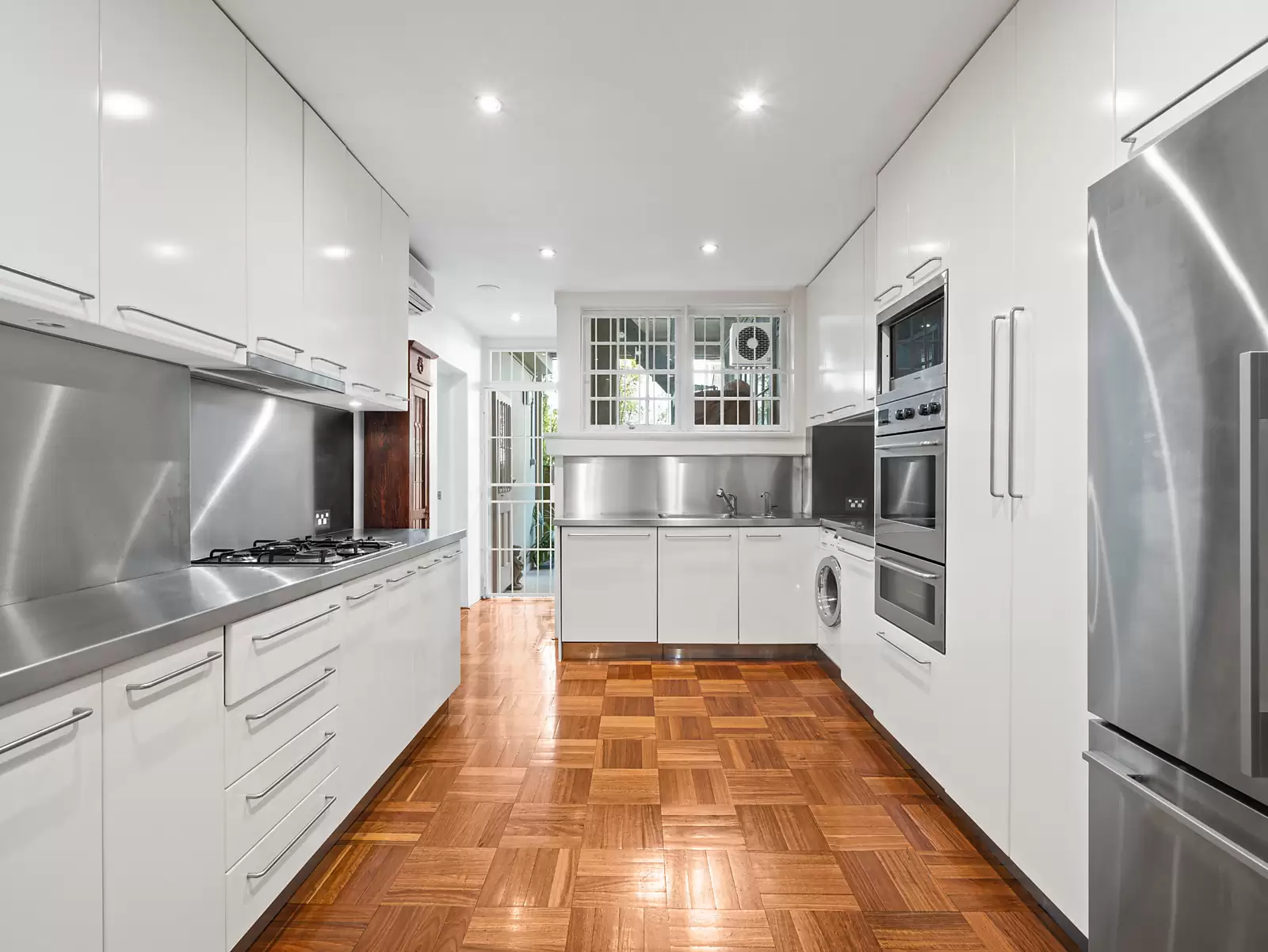 2/14A Darling Point Road, Darling Point Sold by Sydney Sotheby's International Realty - image 6