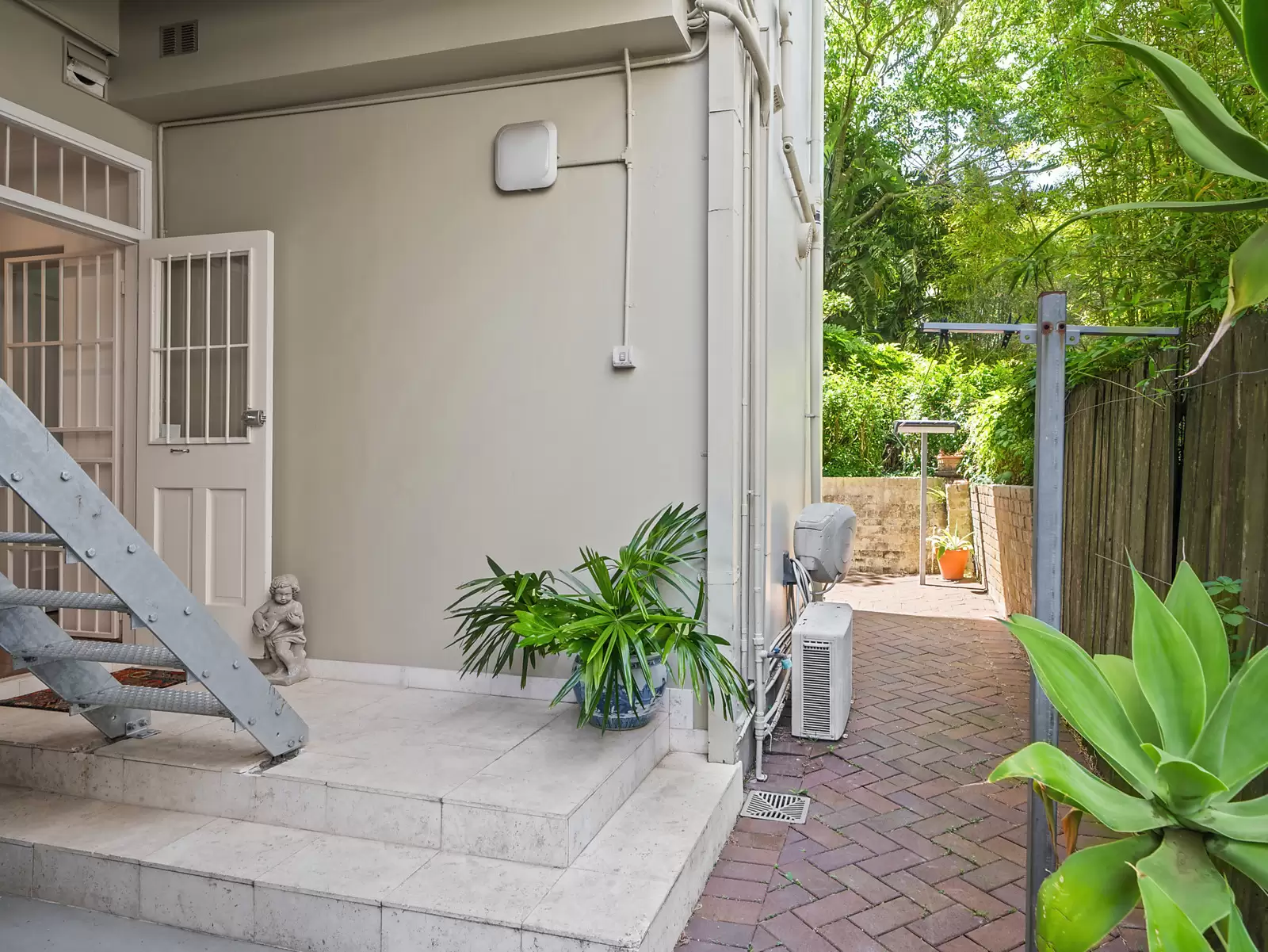 2/14A Darling Point Road, Darling Point Sold by Sydney Sotheby's International Realty - image 17