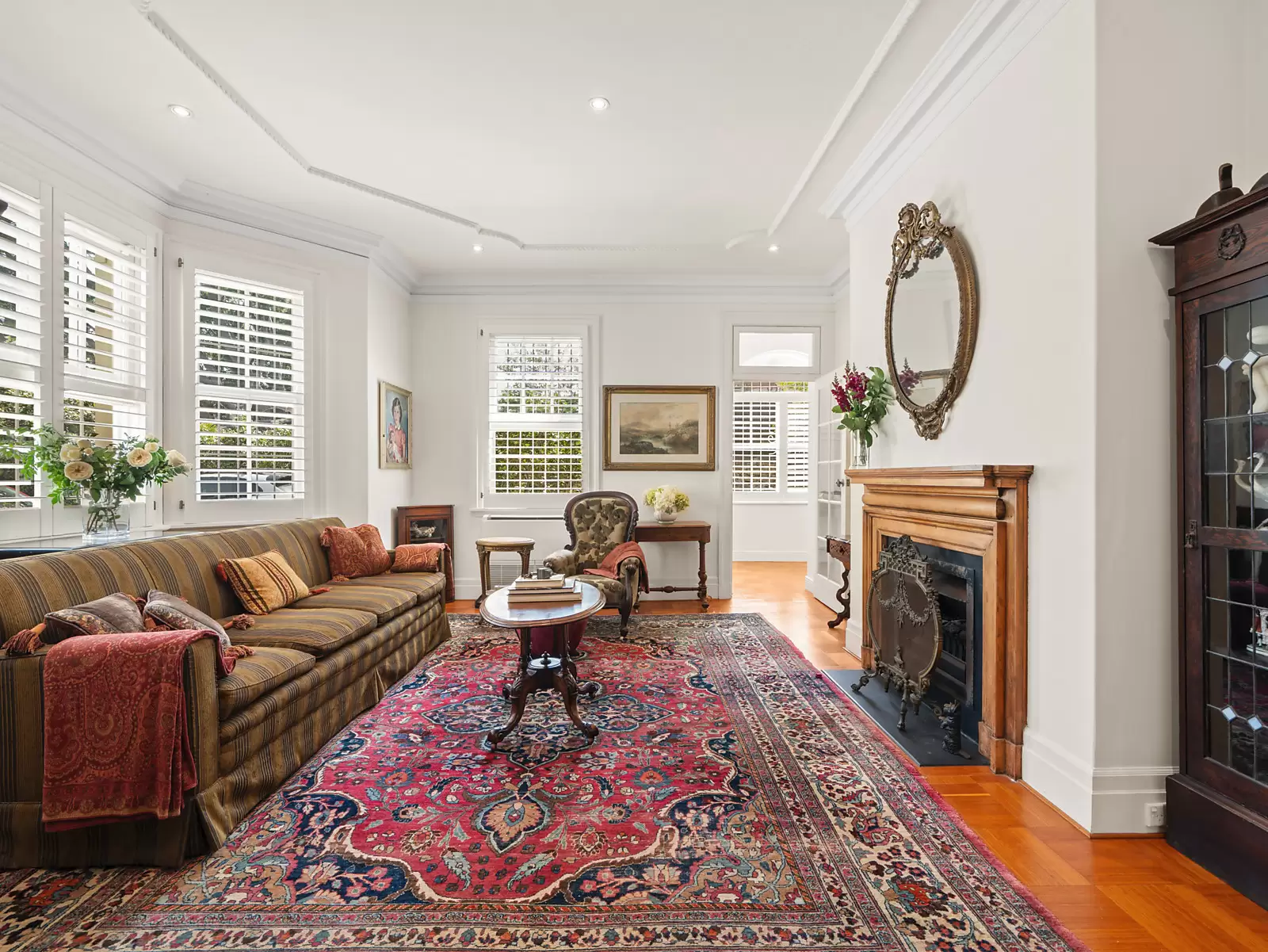 2/14A Darling Point Road, Darling Point Sold by Sydney Sotheby's International Realty - image 2