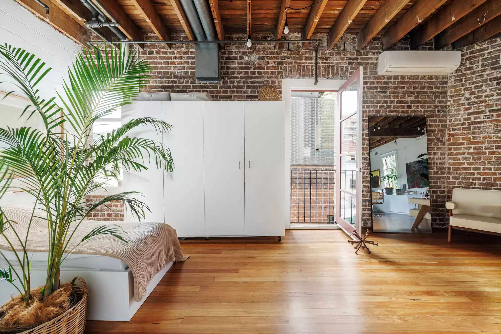 5/1 Printers Lane, Darlinghurst Sold by Sydney Sotheby's International Realty - image 1