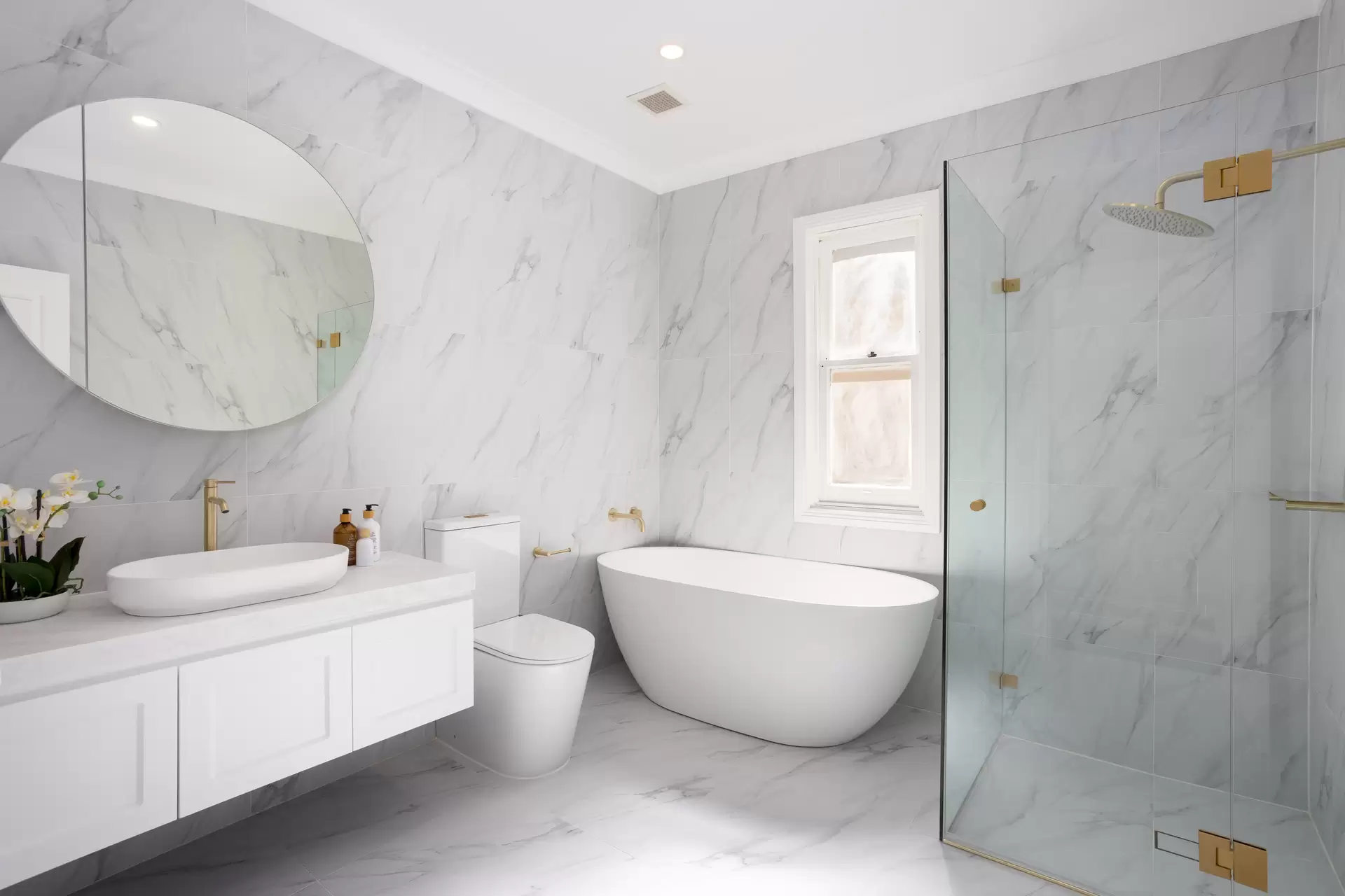 5 McDonald Street, Potts Point Sold by Sydney Sotheby's International Realty - image 1