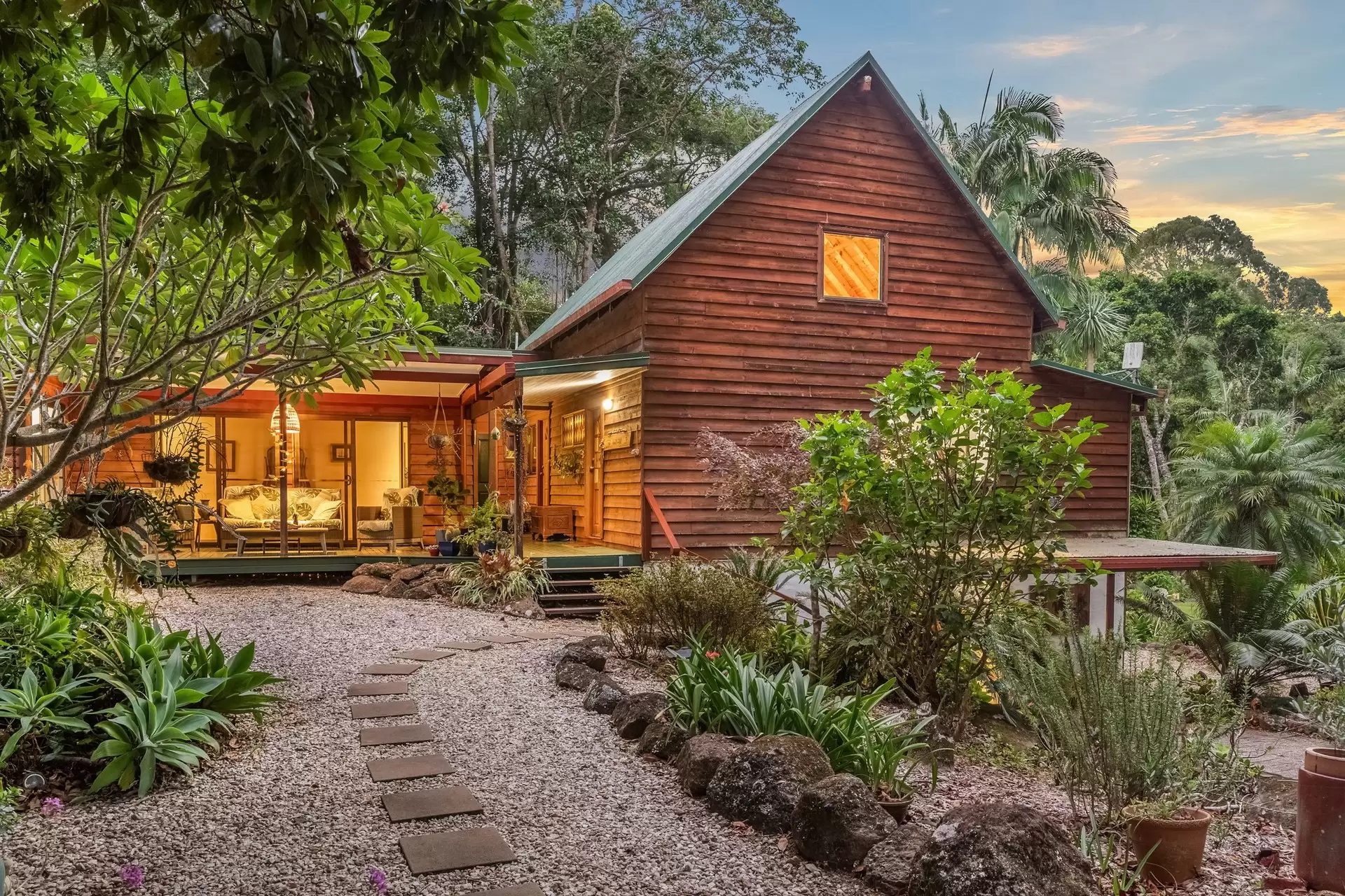 9 Brookview Court, Ewingsdale Sold by Sydney Sotheby's International Realty - image 1