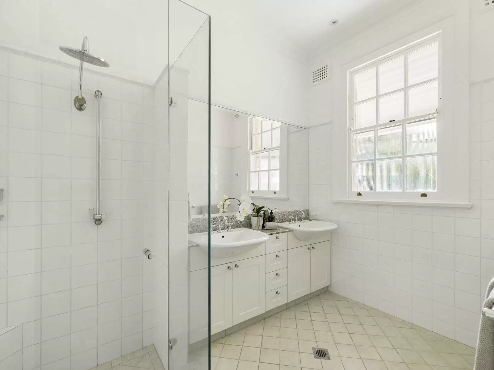 30 Powell Street, Killara Sold by Sydney Sotheby's International Realty - image 17