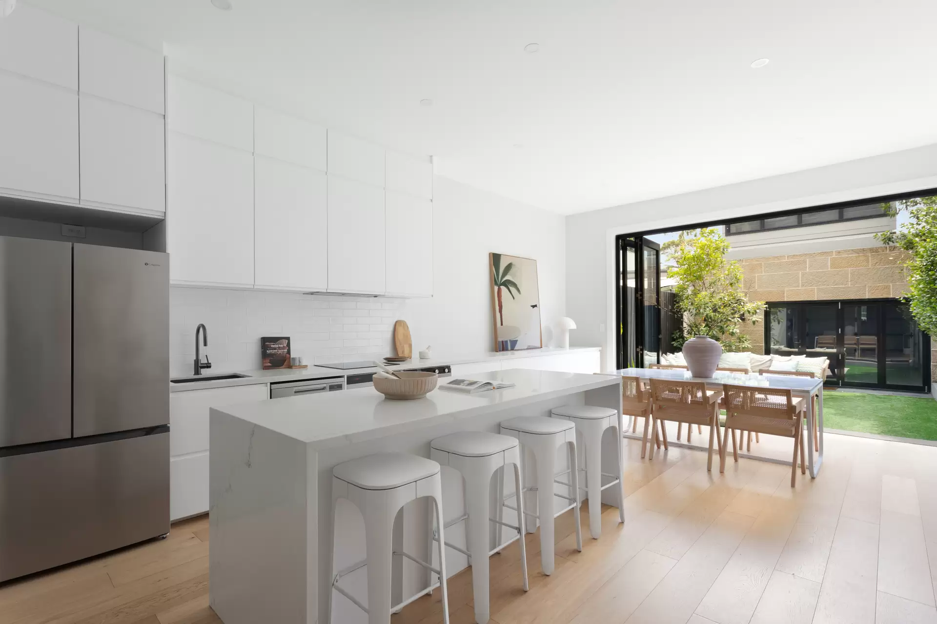 10 Thurlow Street, Redfern Sold by Sydney Sotheby's International Realty - image 1