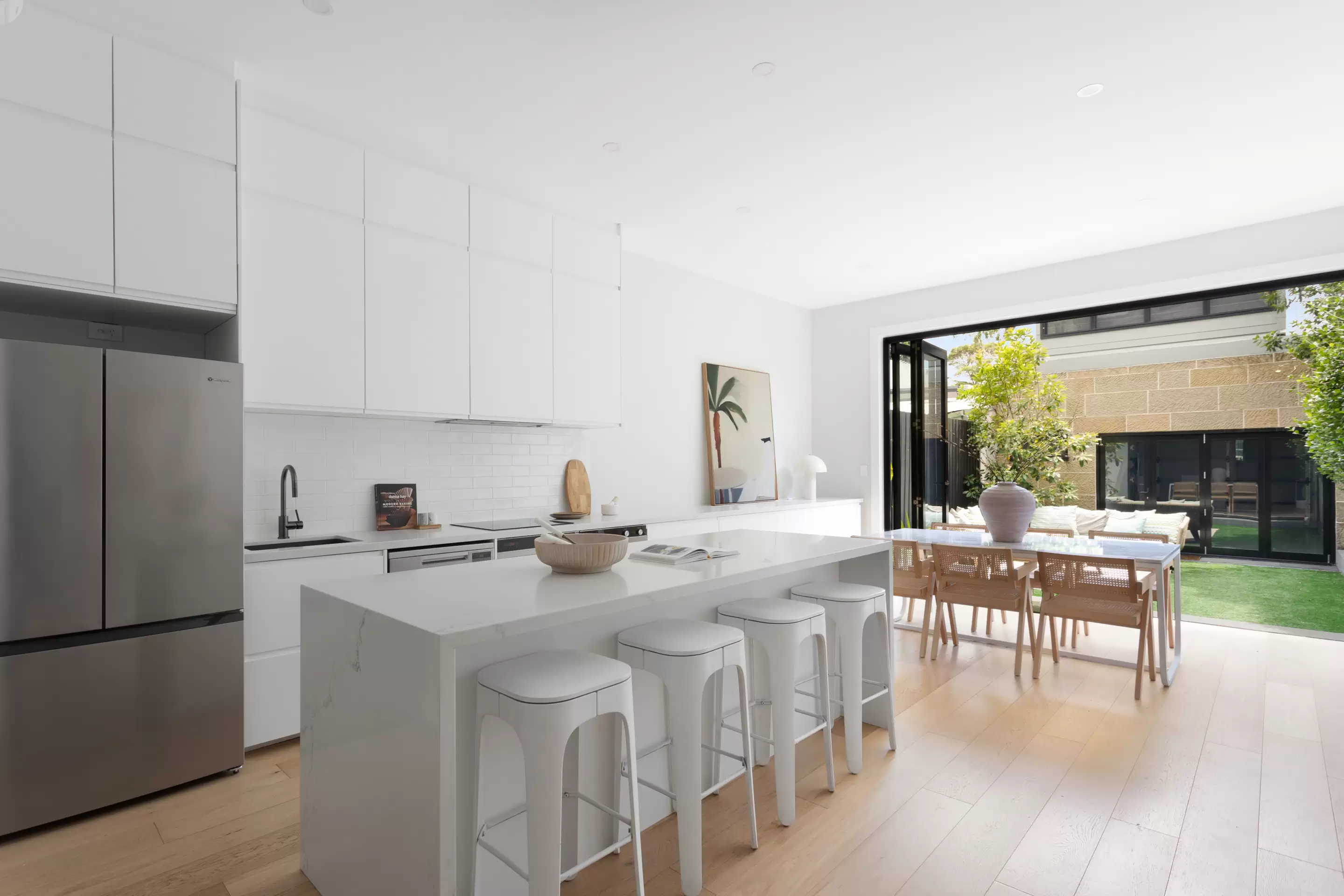 10 Thurlow Street, Redfern Sold by Sydney Sotheby's International Realty - image 3