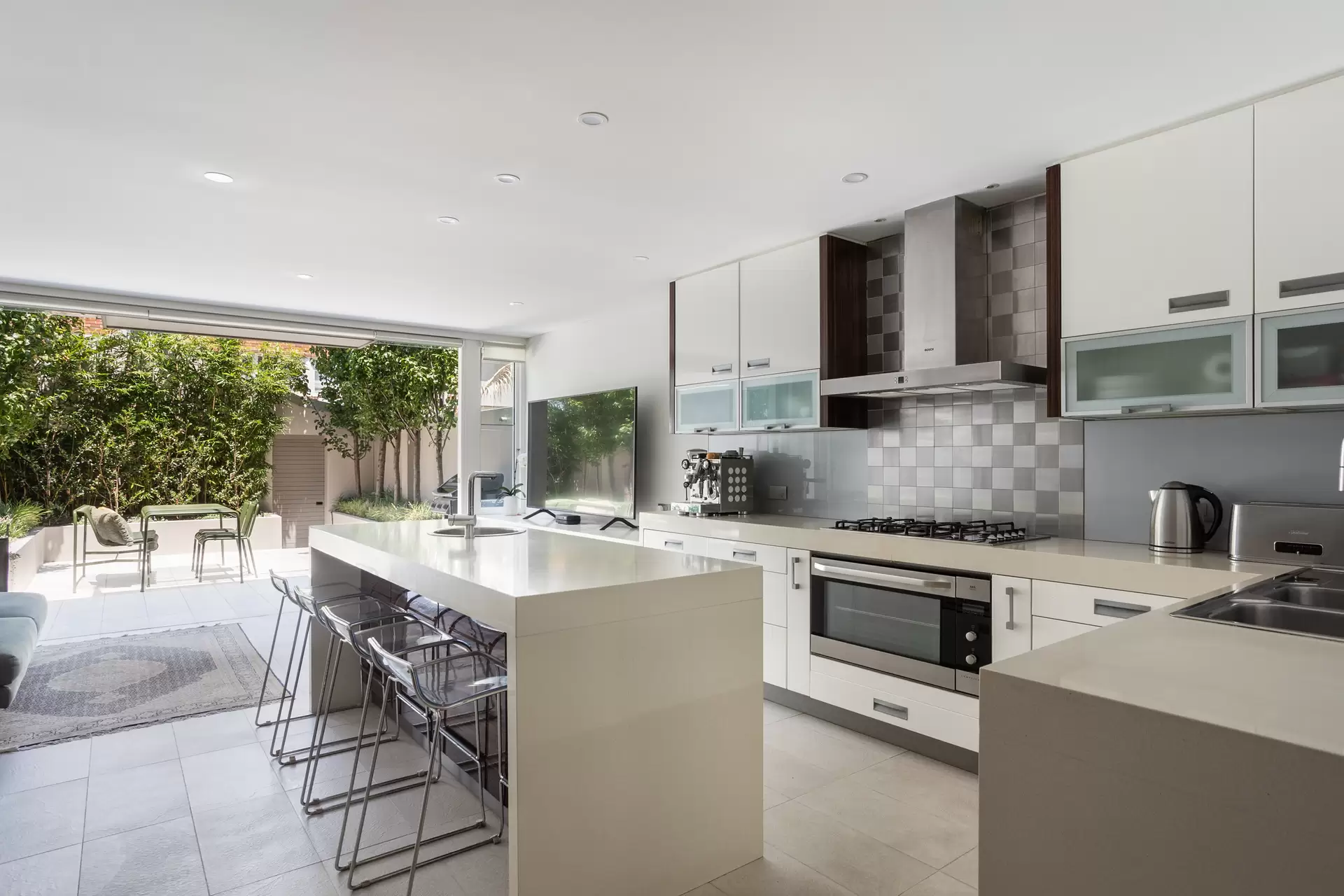 45 Queen Street, Woollahra Sold by Sydney Sotheby's International Realty - image 1