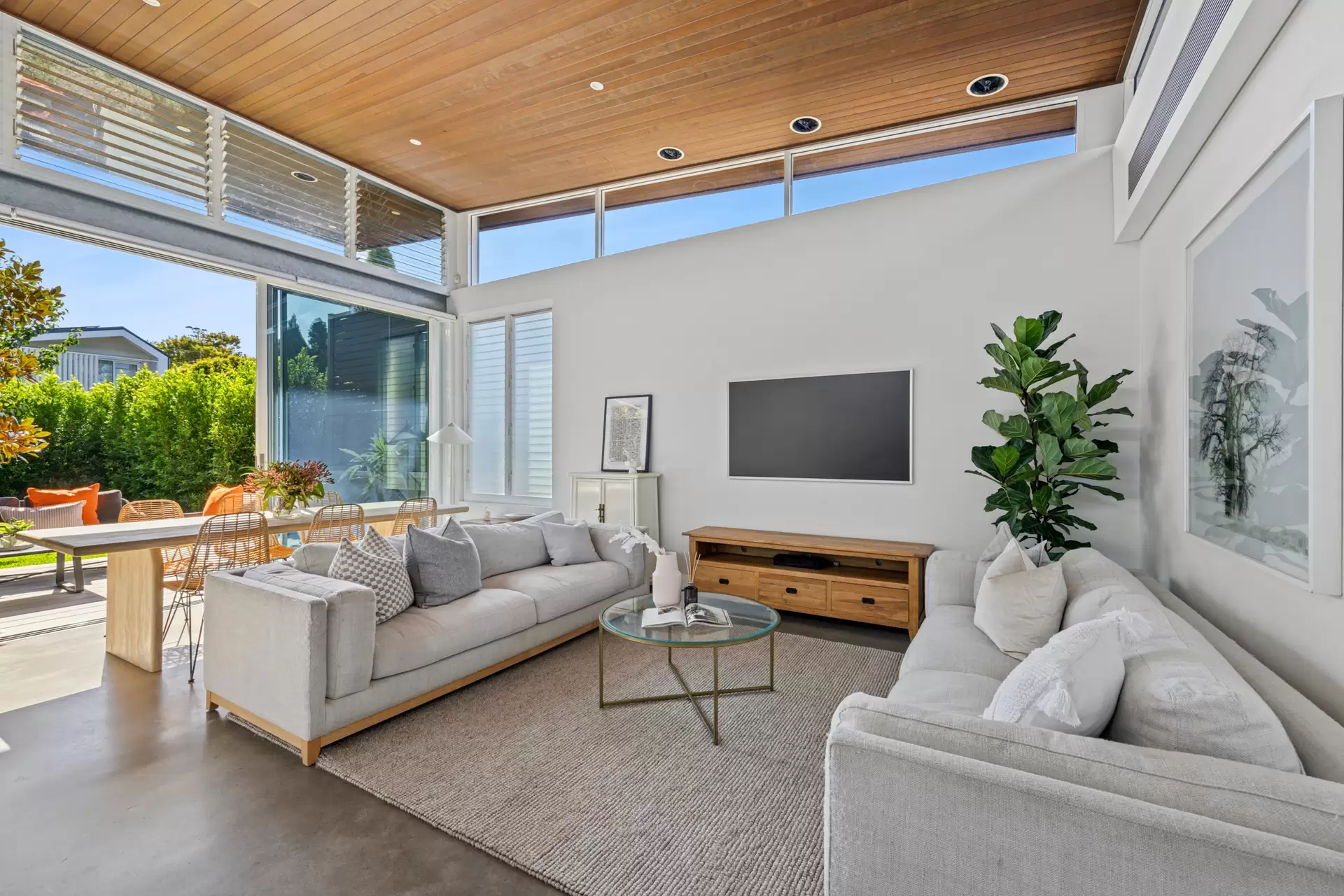 17 Lancaster Crescent, Kingsford Sold by Sydney Sotheby's International Realty - image 2