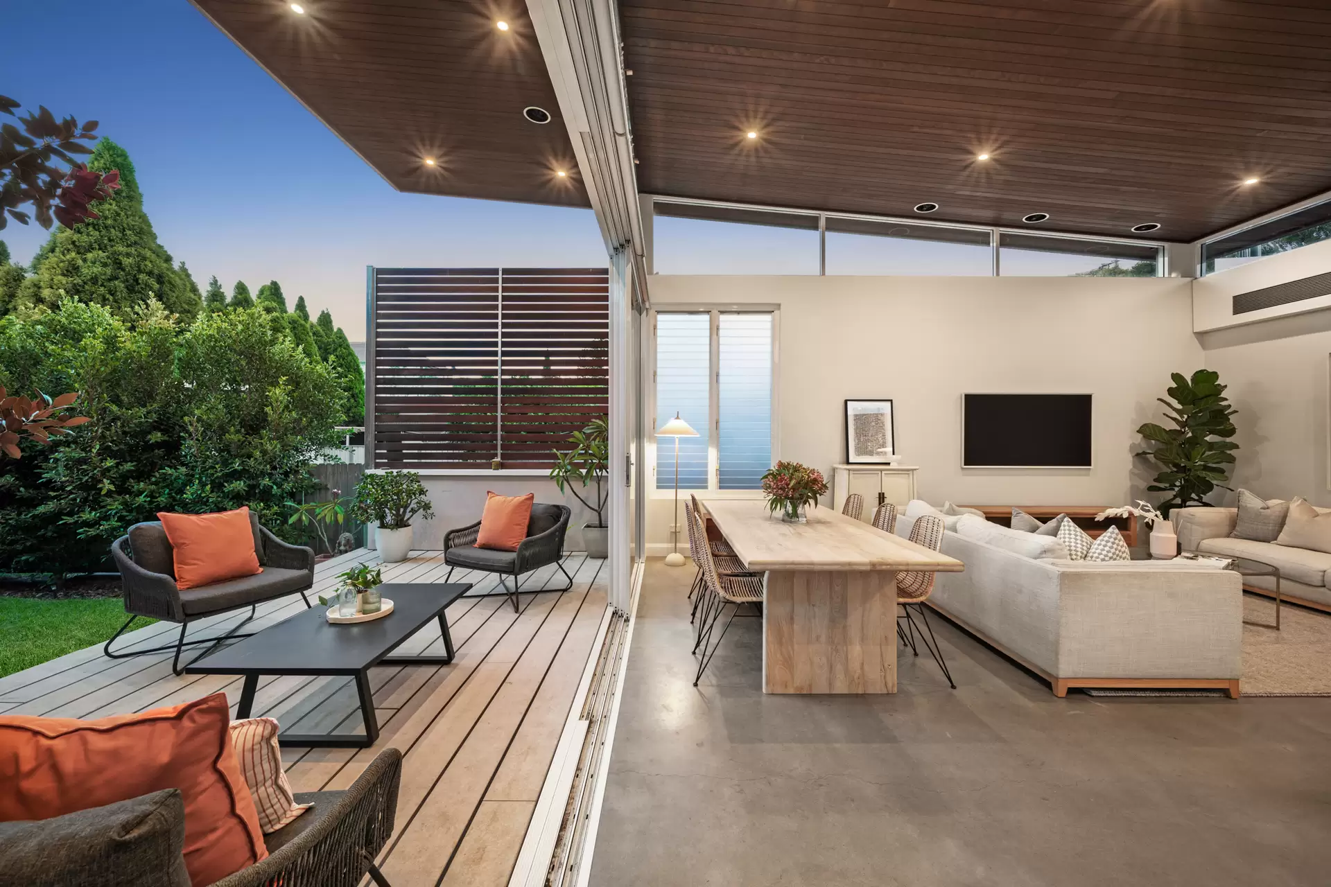 17 Lancaster Crescent, Kingsford Sold by Sydney Sotheby's International Realty - image 4