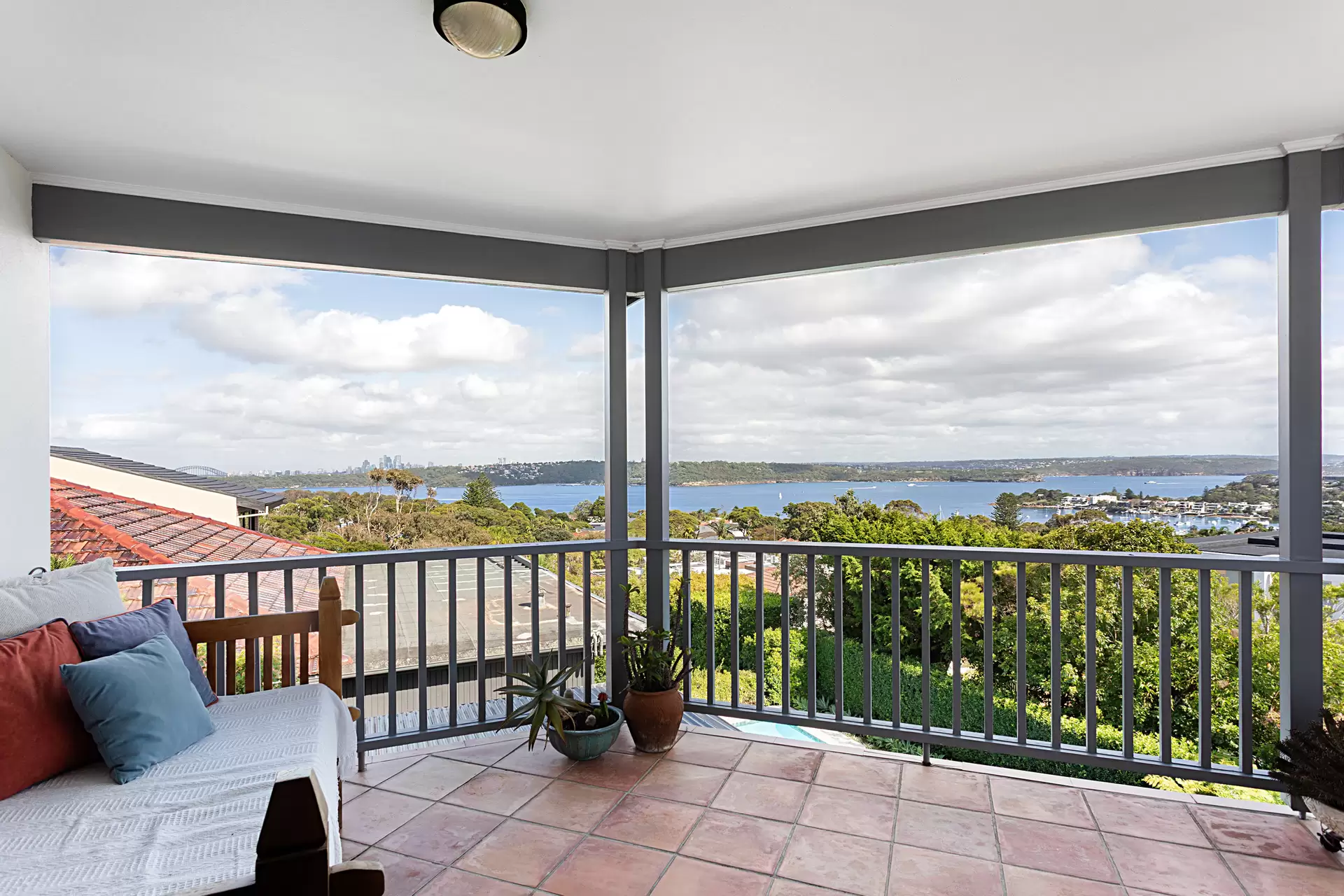 83 Kings Road, Vaucluse Sold by Sydney Sotheby's International Realty - image 1