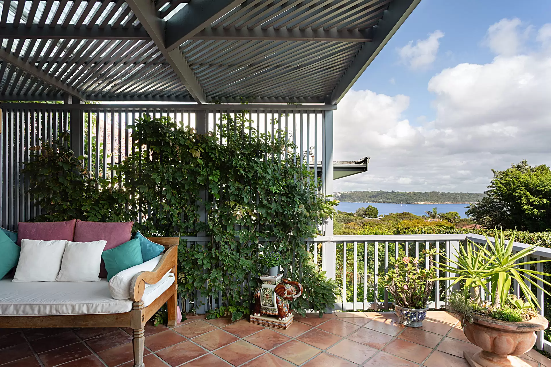 83 Kings Road, Vaucluse Sold by Sydney Sotheby's International Realty - image 1