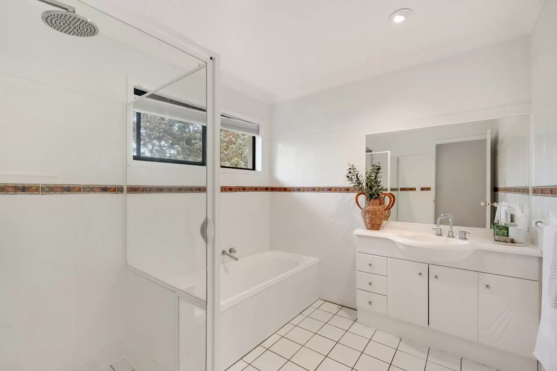 4 Dugun Court, Ocean Shores Sold by Sydney Sotheby's International Realty - image 13