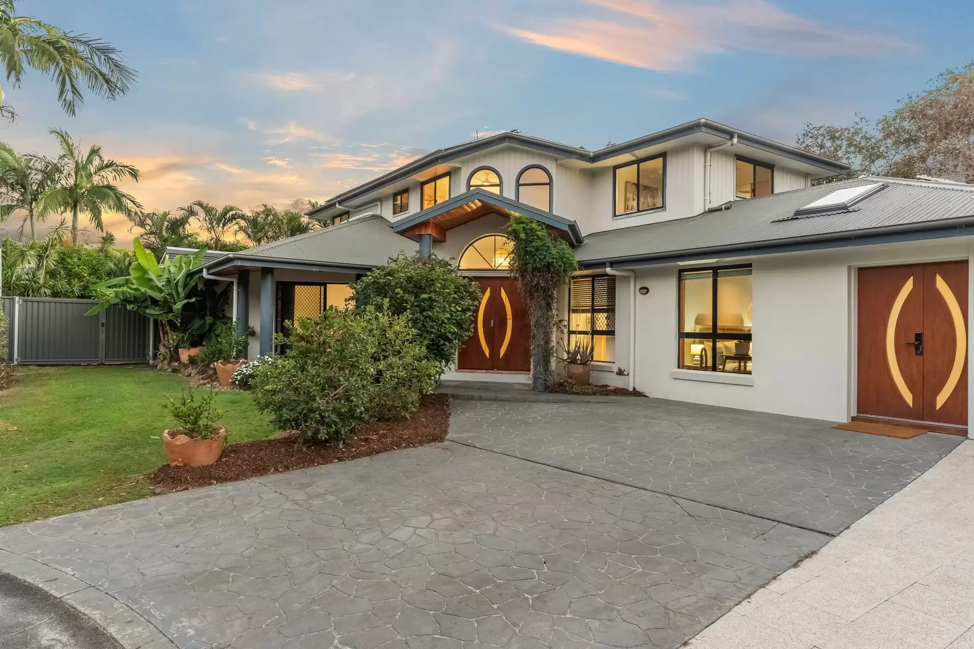 4 Dugun Court, Ocean Shores Sold by Sydney Sotheby's International Realty - image 2