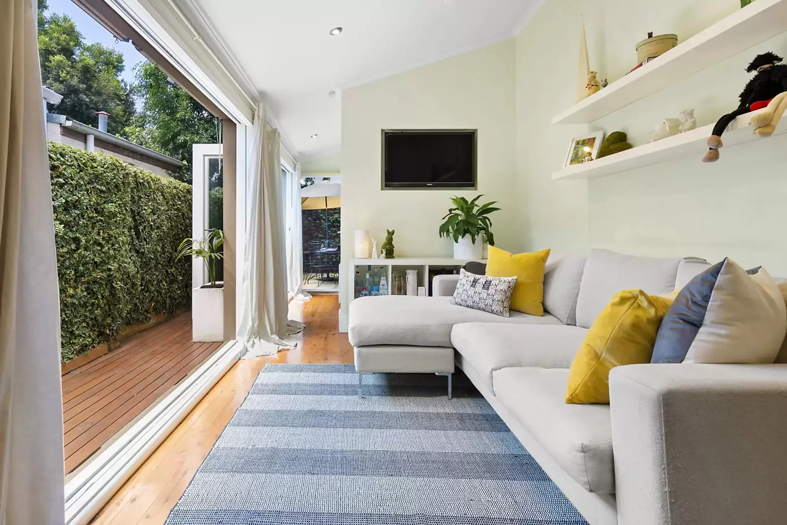 12 Ferry Road, Glebe For Sale by Sydney Sotheby's International Realty - image 6