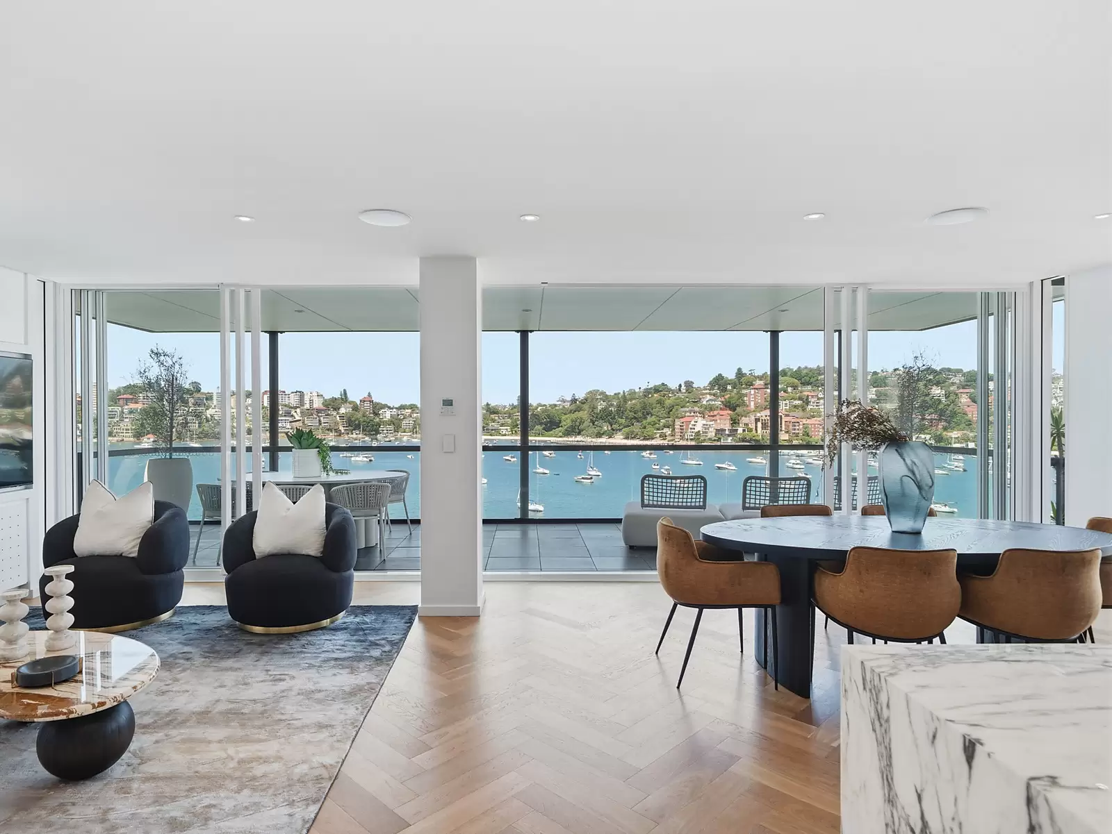 3/19 Sutherland Crescent, Darling Point Sold by Sydney Sotheby's International Realty - image 2