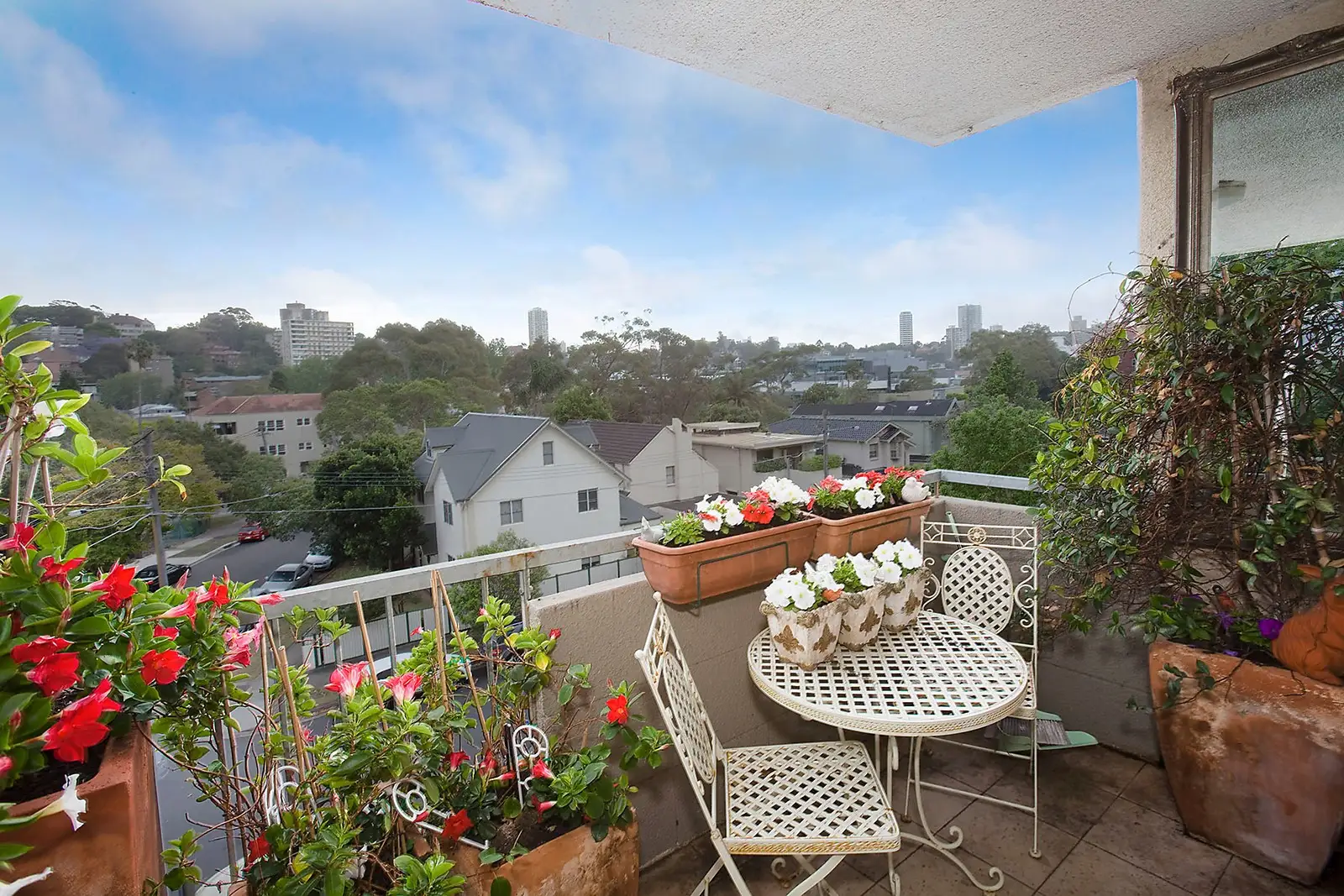 22/14 Leura Road, Double Bay Leased by Sydney Sotheby's International Realty - image 1