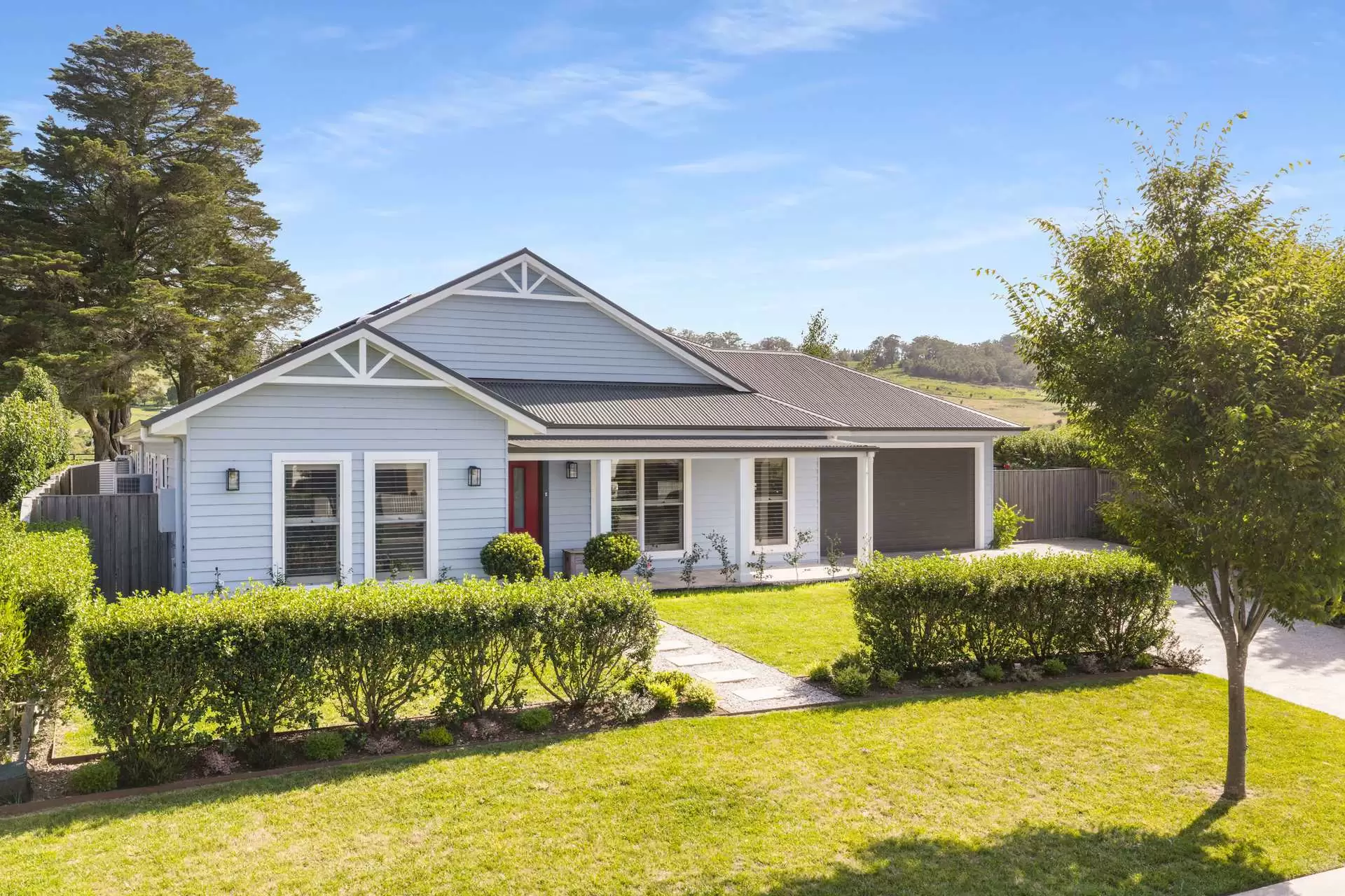 47 Sir James Fairfax Circuit, Bowral Sold by Sydney Sotheby's International Realty - image 1