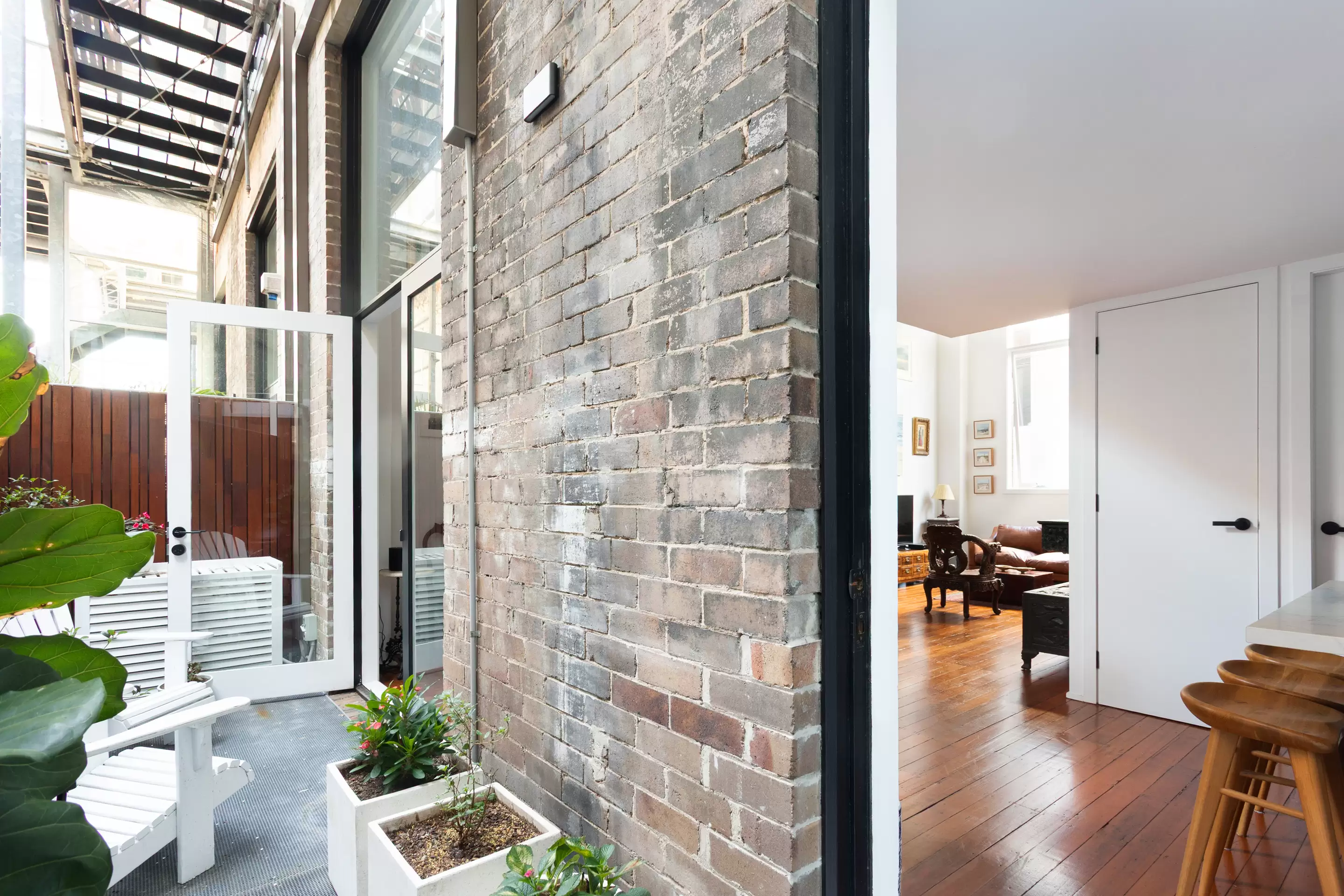 4/92-96 Albion Street, Surry Hills Sold by Sydney Sotheby's International Realty - image 3