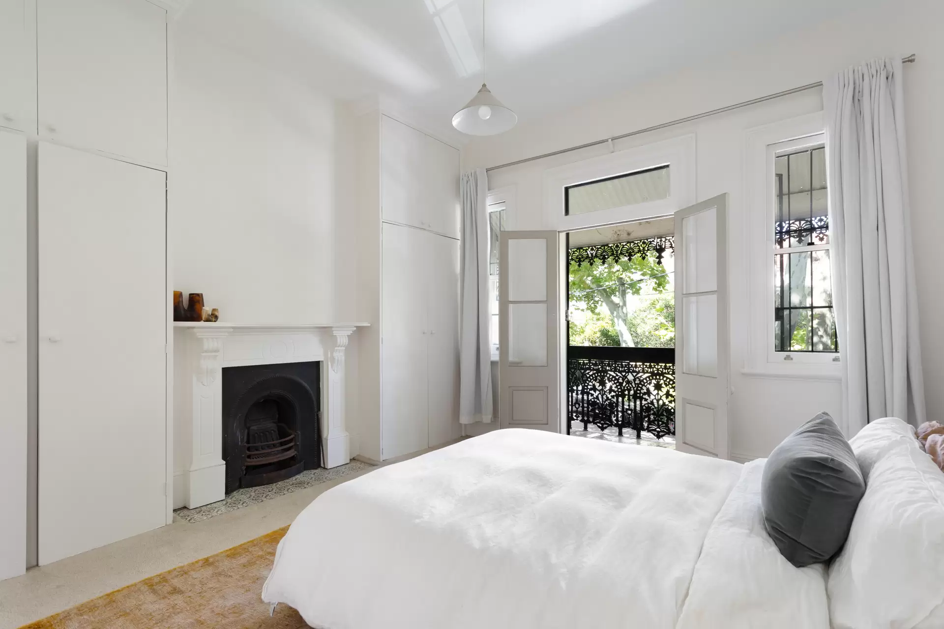 39 Liverpool Street, Paddington Sold by Sydney Sotheby's International Realty - image 1