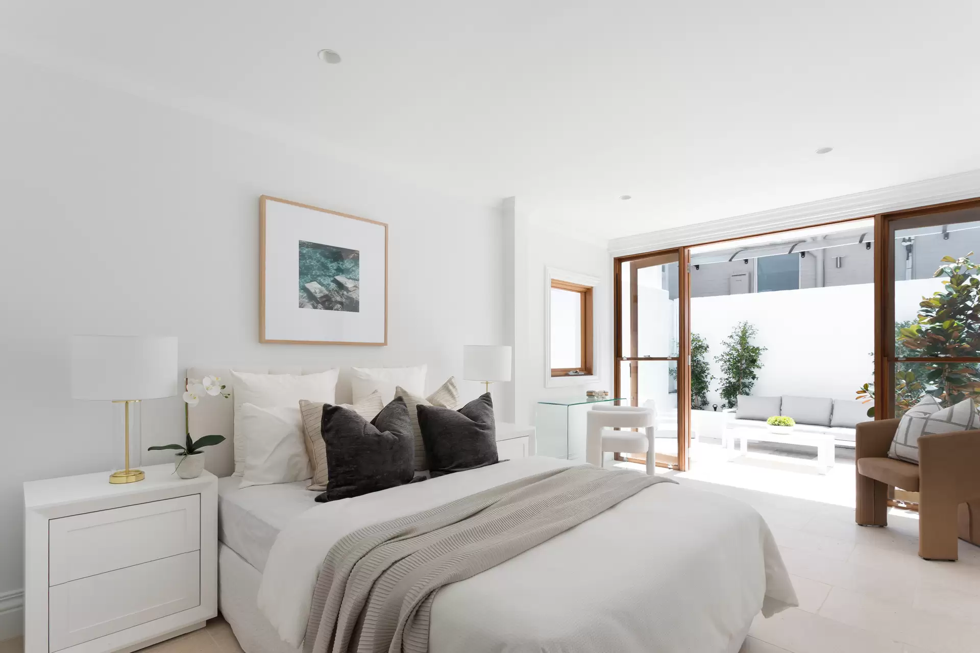 112 Wallis Street, Woollahra Sold by Sydney Sotheby's International Realty - image 1