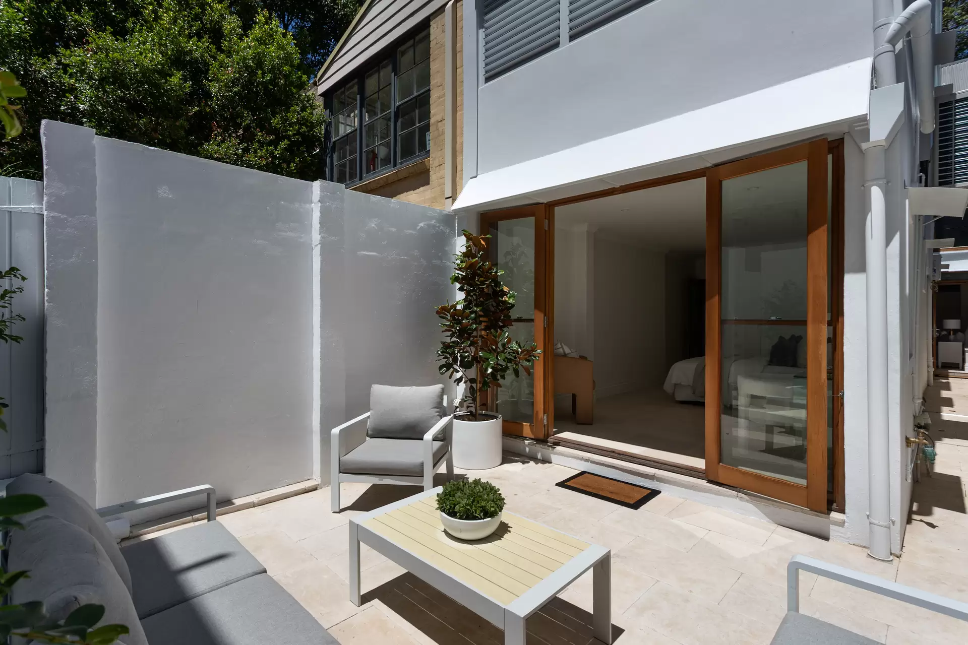 112 Wallis Street, Woollahra Sold by Sydney Sotheby's International Realty - image 1