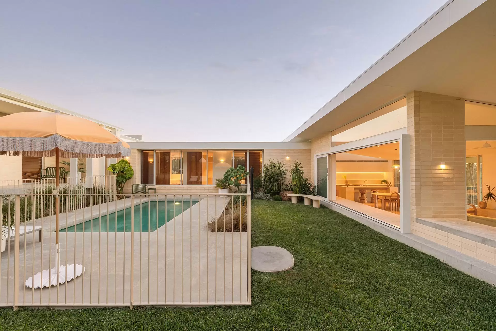61 Henderson Drive, Lennox Head Sold by Sydney Sotheby's International Realty - image 5