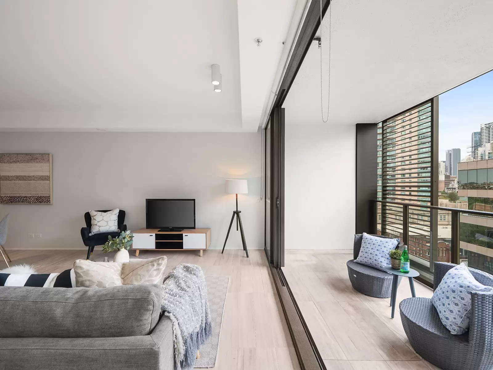 909/178 Thomas Street, Haymarket Sold by Sydney Sotheby's International Realty - image 2