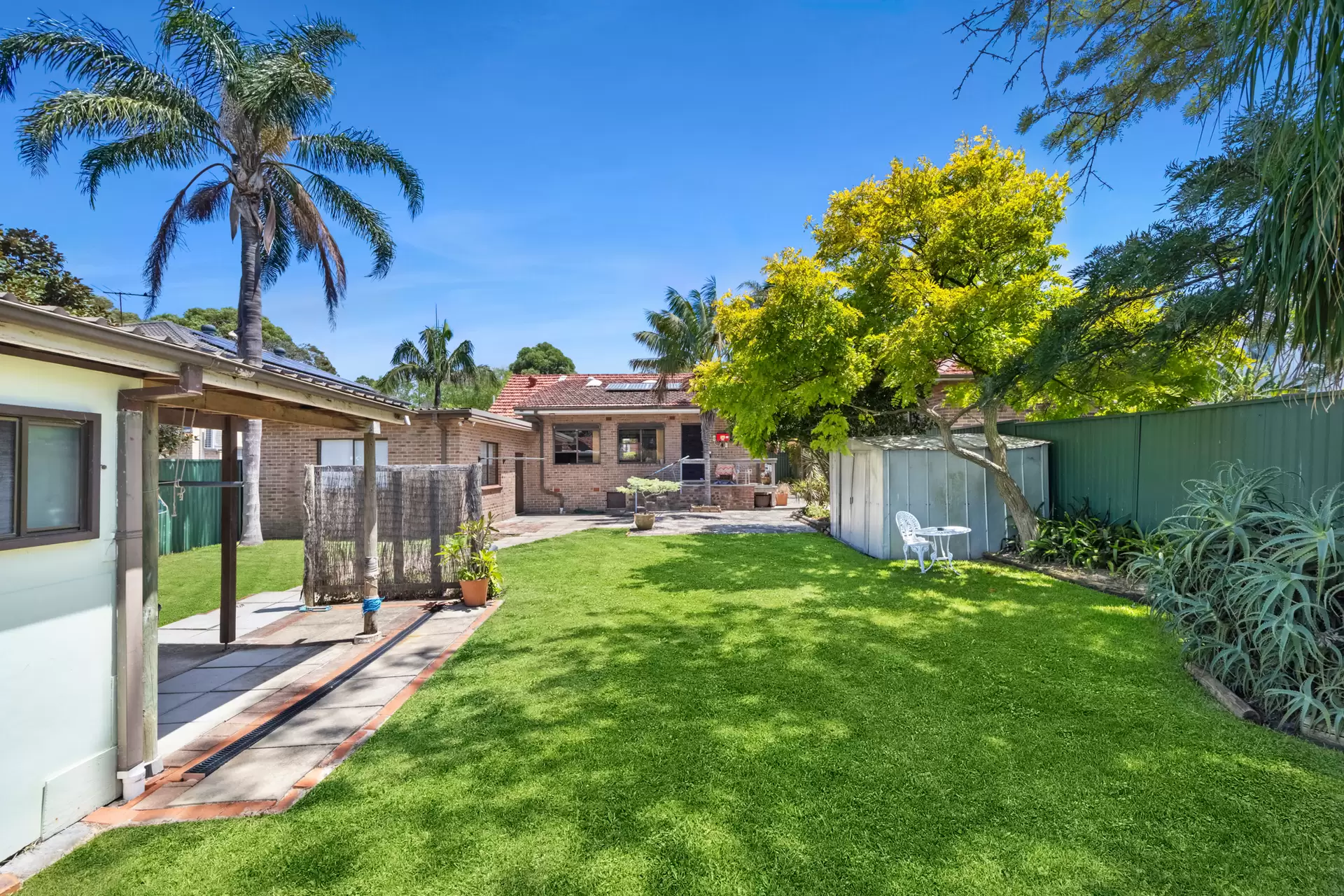 36 Banks Avenue, Pagewood Sold by Sydney Sotheby's International Realty - image 2