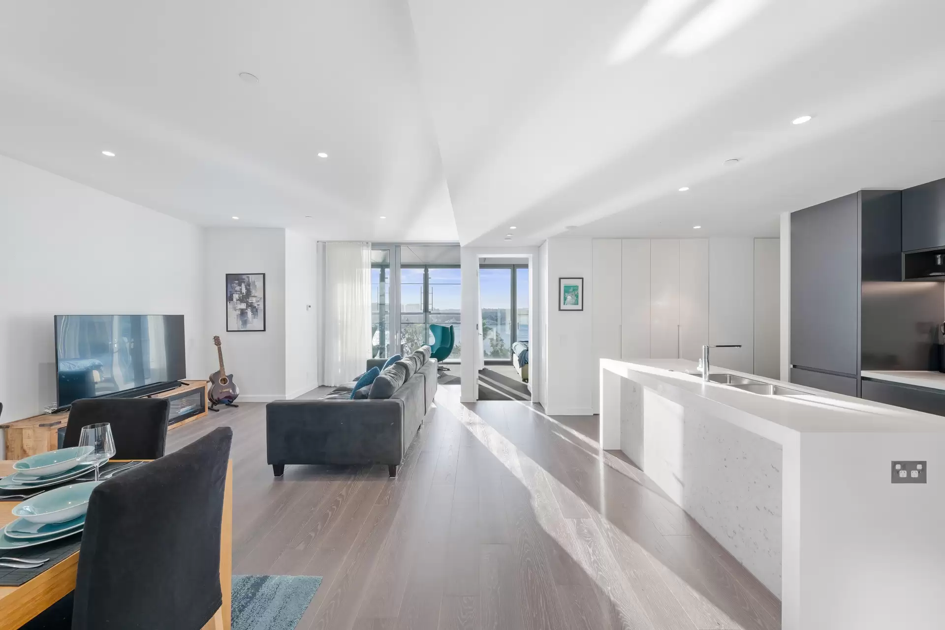 3F/2 Watermans Quay, Barangaroo For Sale by Sydney Sotheby's International Realty - image 5