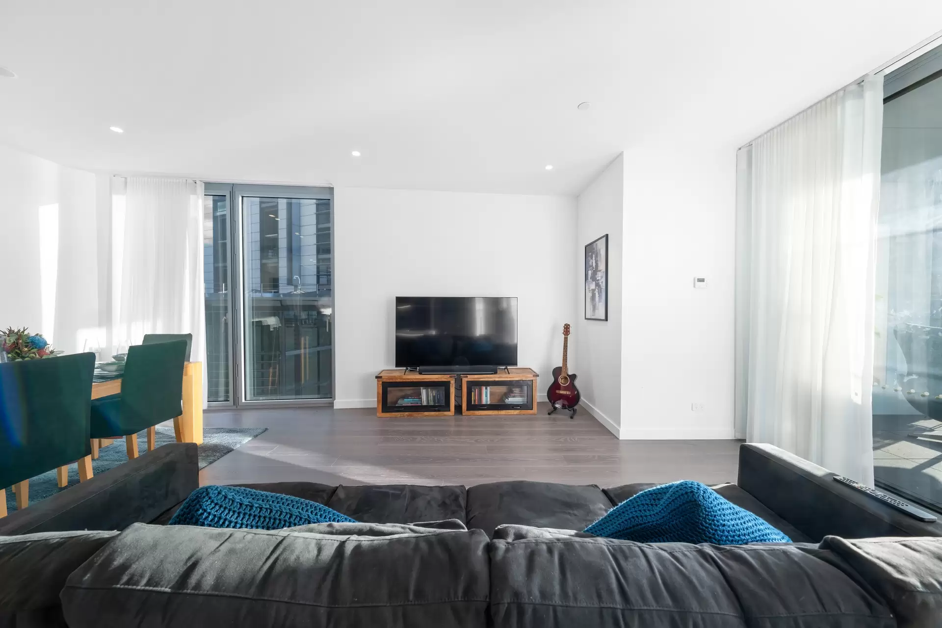 3F/2 Watermans Quay, Barangaroo For Sale by Sydney Sotheby's International Realty - image 7