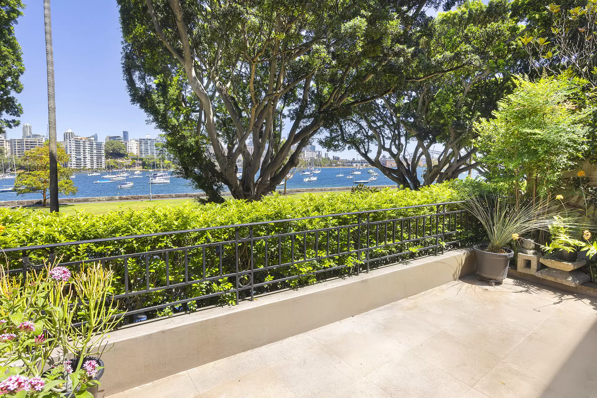 70 & 71 New Beach Road, Darling Point For Sale by Sydney Sotheby's International Realty - image 5