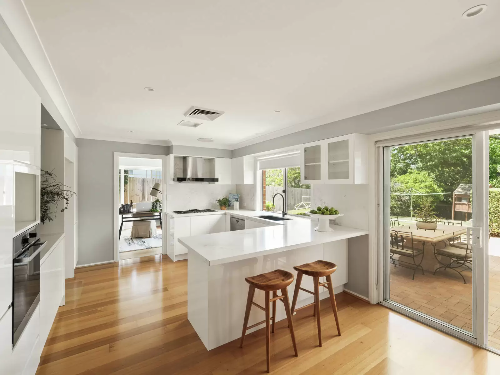 54 Cecil Street, Gordon Sold by Sydney Sotheby's International Realty - image 5