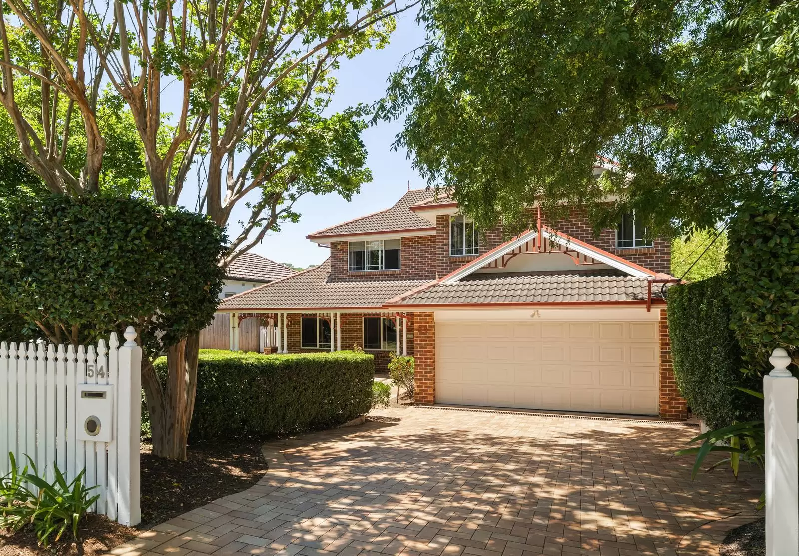 54 Cecil Street, Gordon Sold by Sydney Sotheby's International Realty - image 2