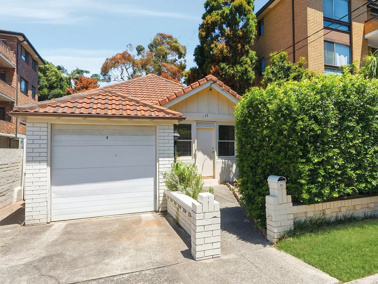11 Liverpool Street, Rose Bay Sold by Sydney Sotheby's International Realty - image 1