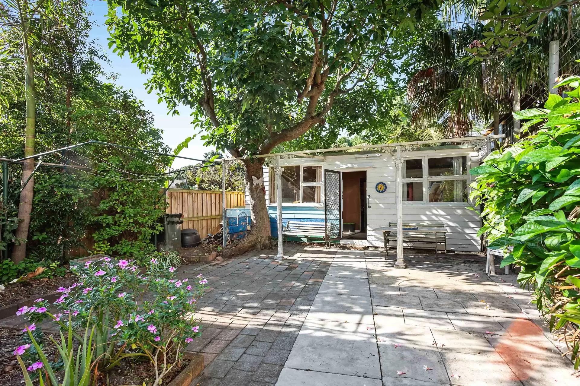 11 Stephen Street, Bondi Sold by Sydney Sotheby's International Realty - image 1